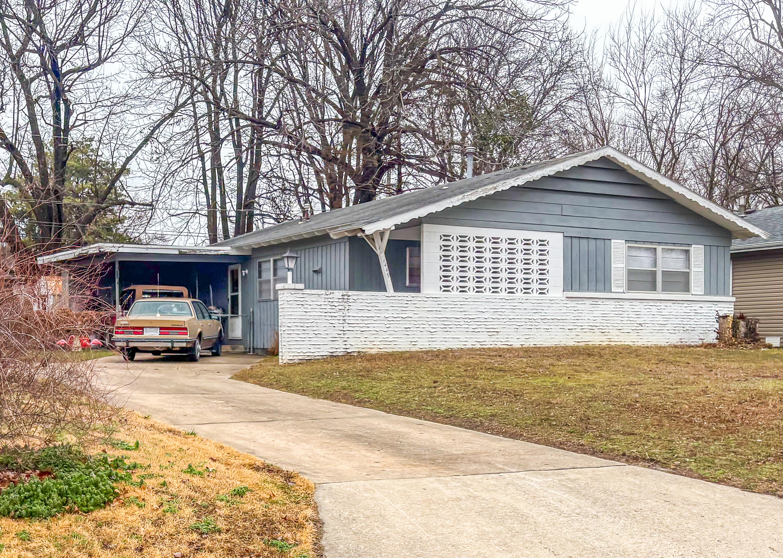 1449 E Berkeley Street, Springfield MO 65804