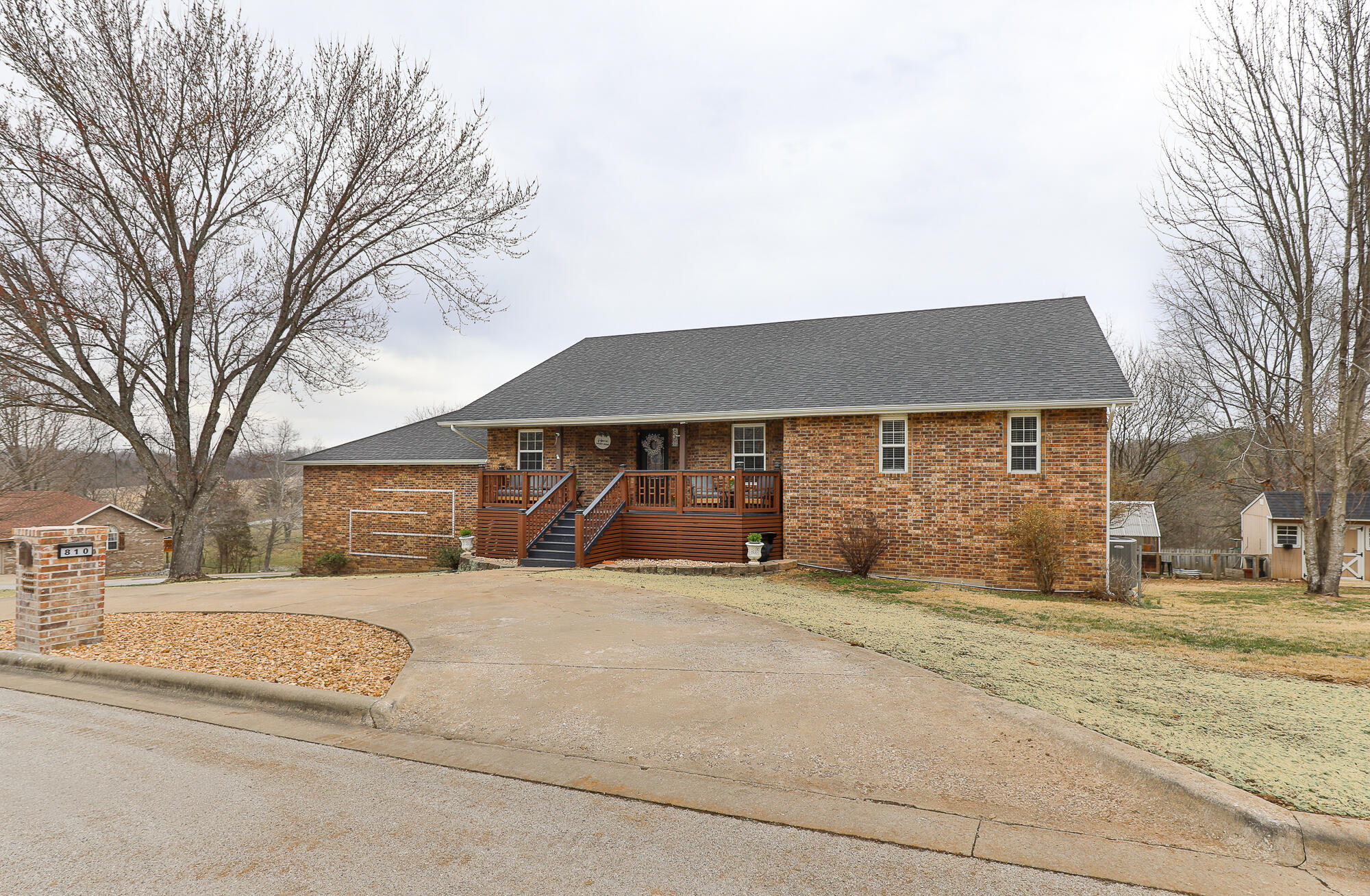 810 S 14th Avenue, Ozark MO 65721