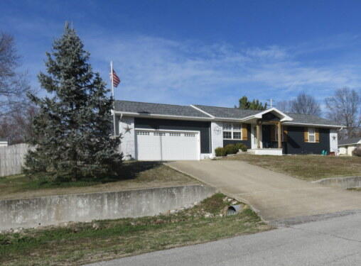 359 E Bedford Street, Marshfield MO 65706