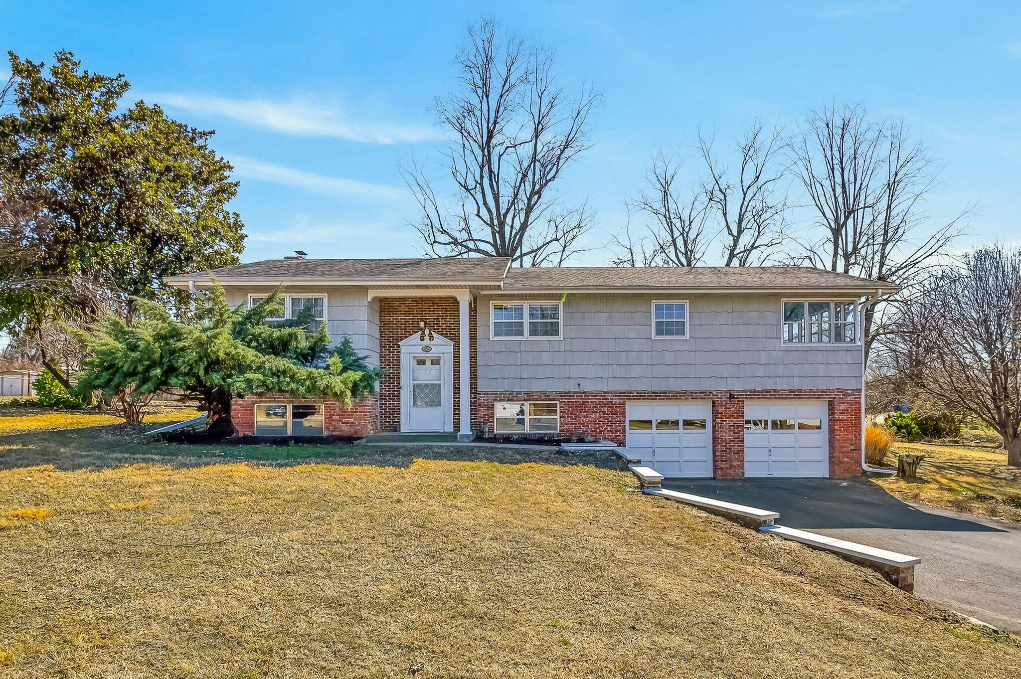 2604 W Weatherly Drive, Springfield MO 65807