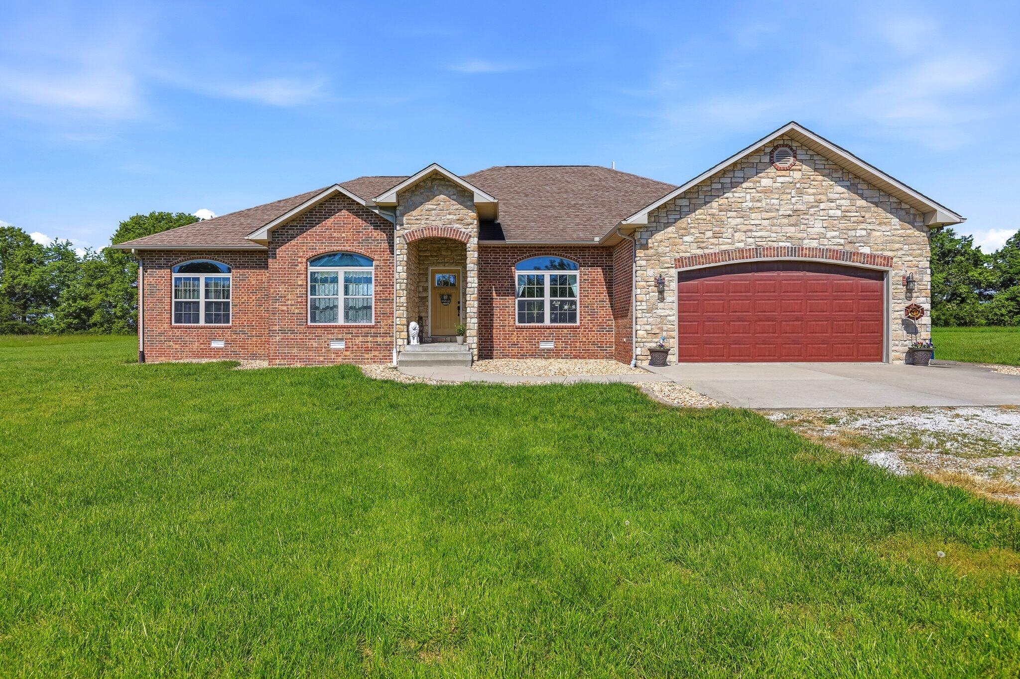 294 Village Drive, Marshfield MO 65706