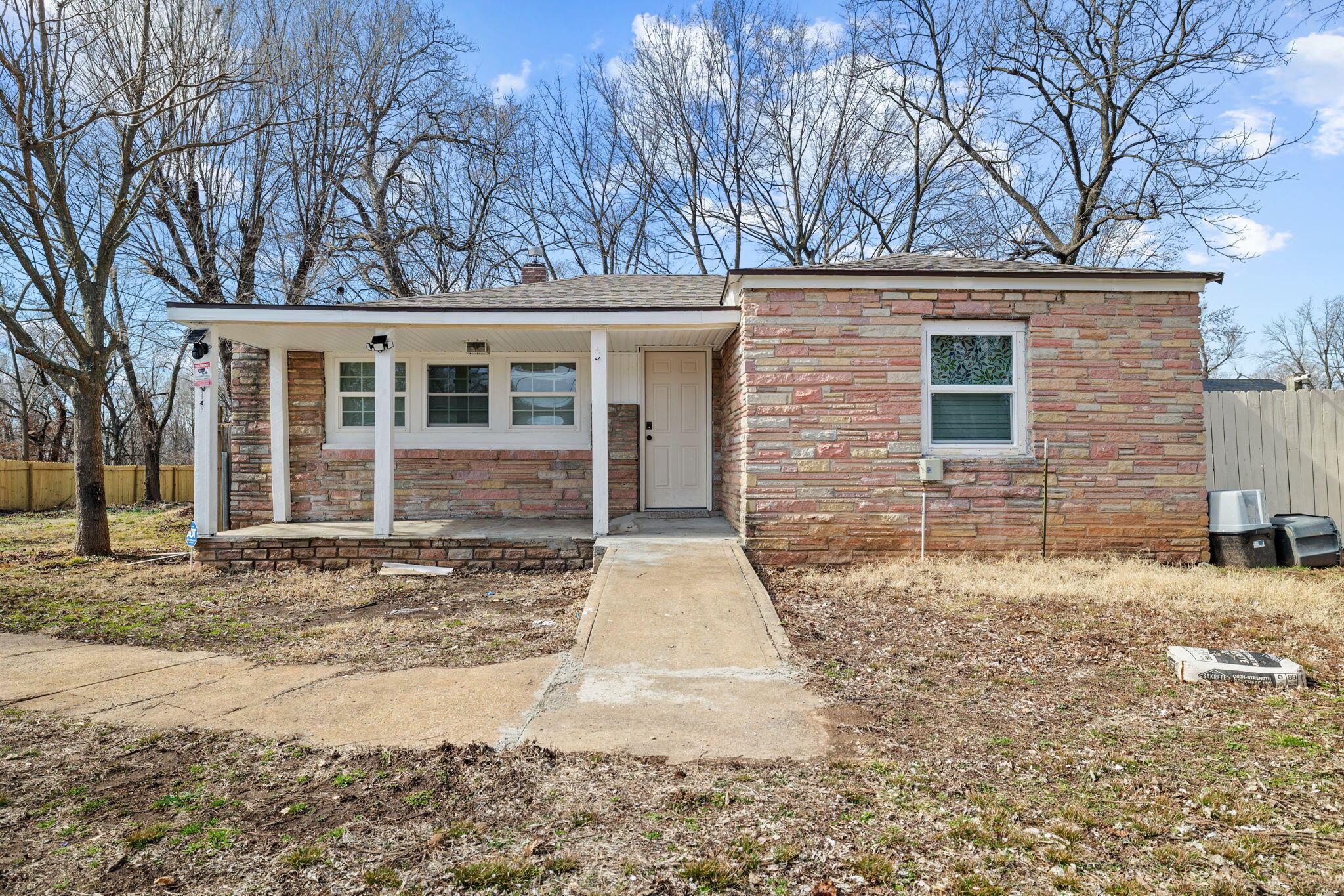 617 N Hillcrest Avenue, Springfield MO 65802
