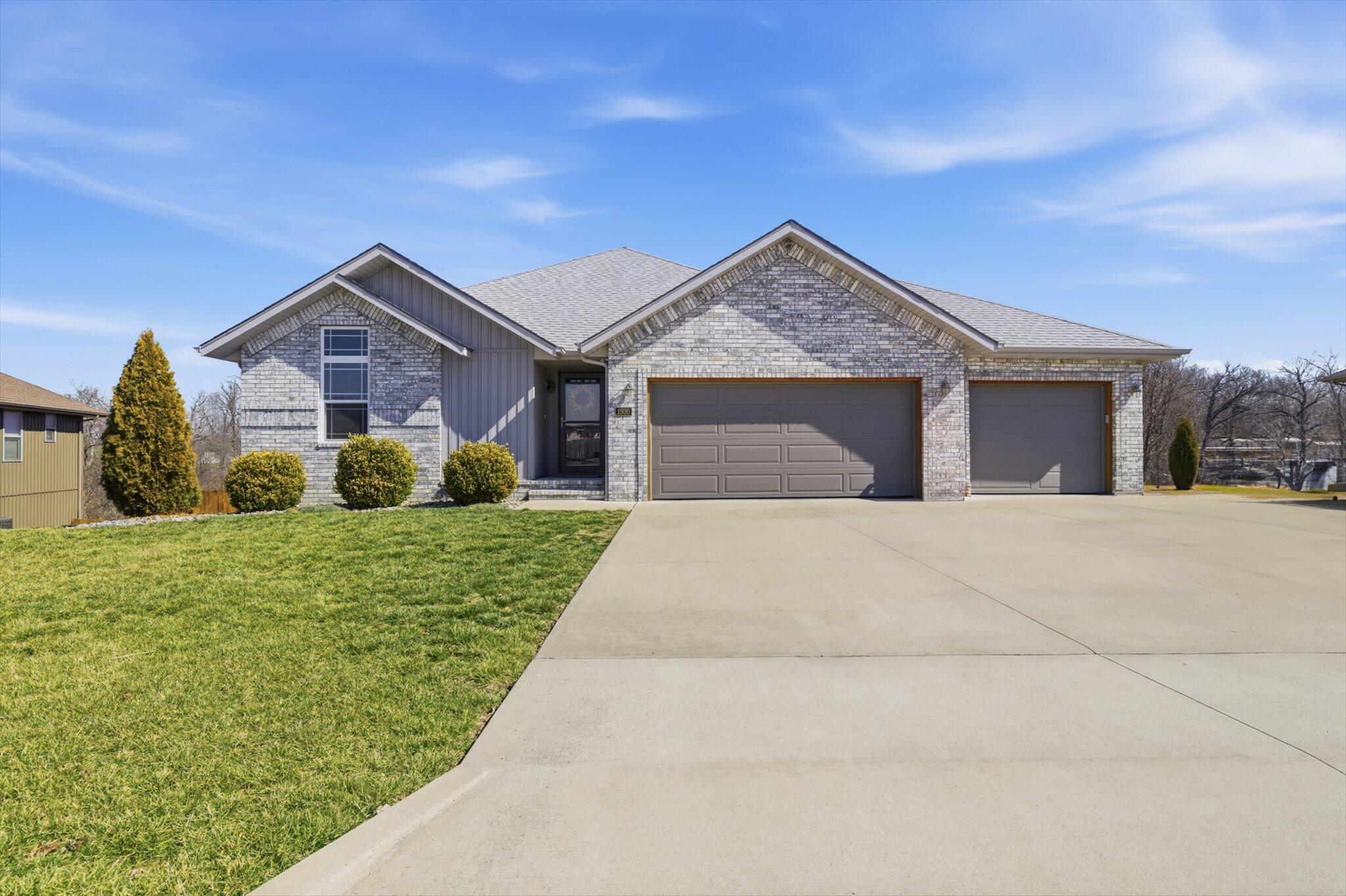 1930 N Seabrook Drive, Nixa MO 65714