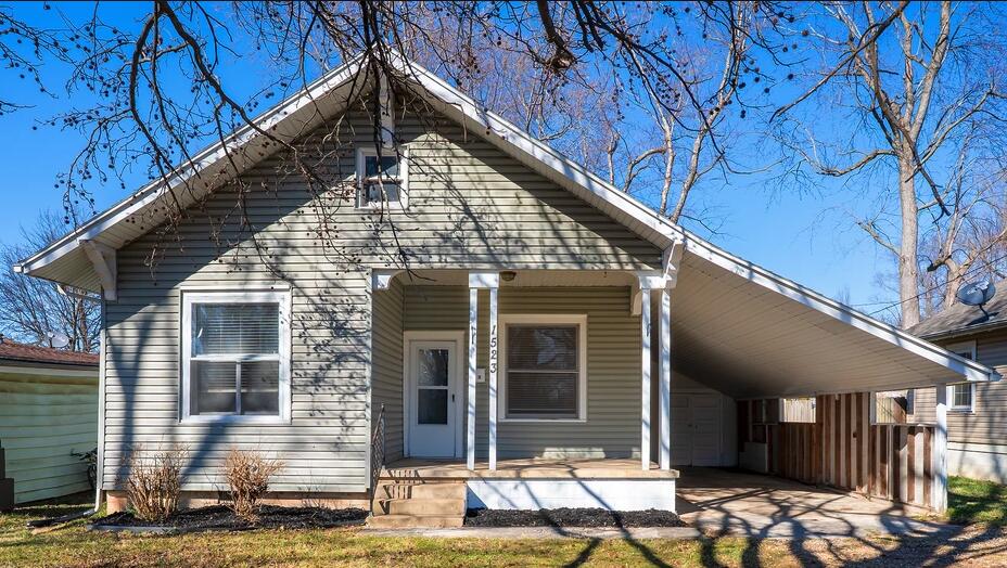 1523 E Lindberg Street, Springfield MO 65804