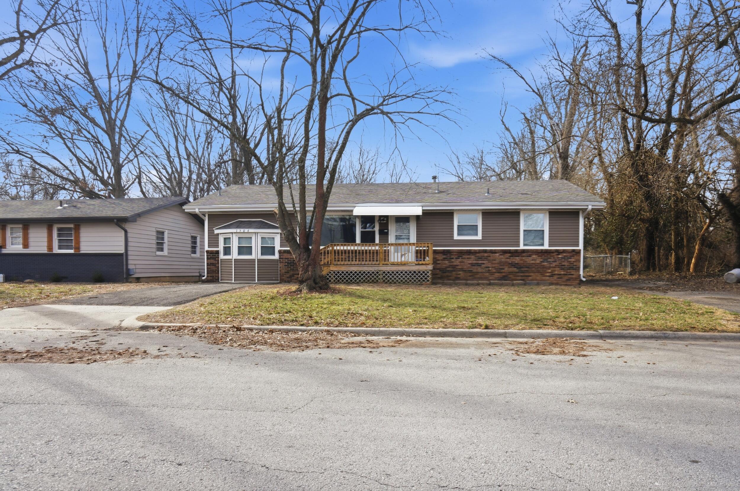 1504 W Loren Street, Springfield MO 65807