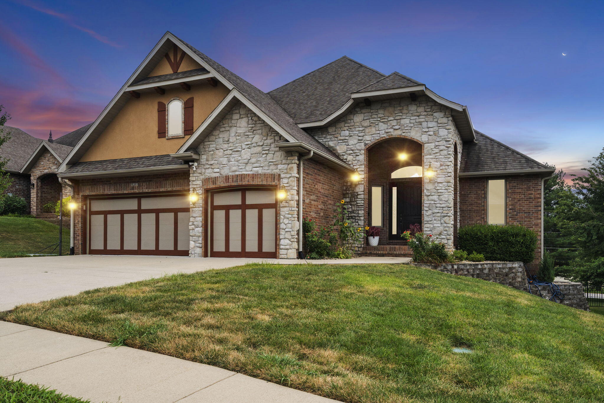 2956 S Ranch Drive, Springfield MO 65809