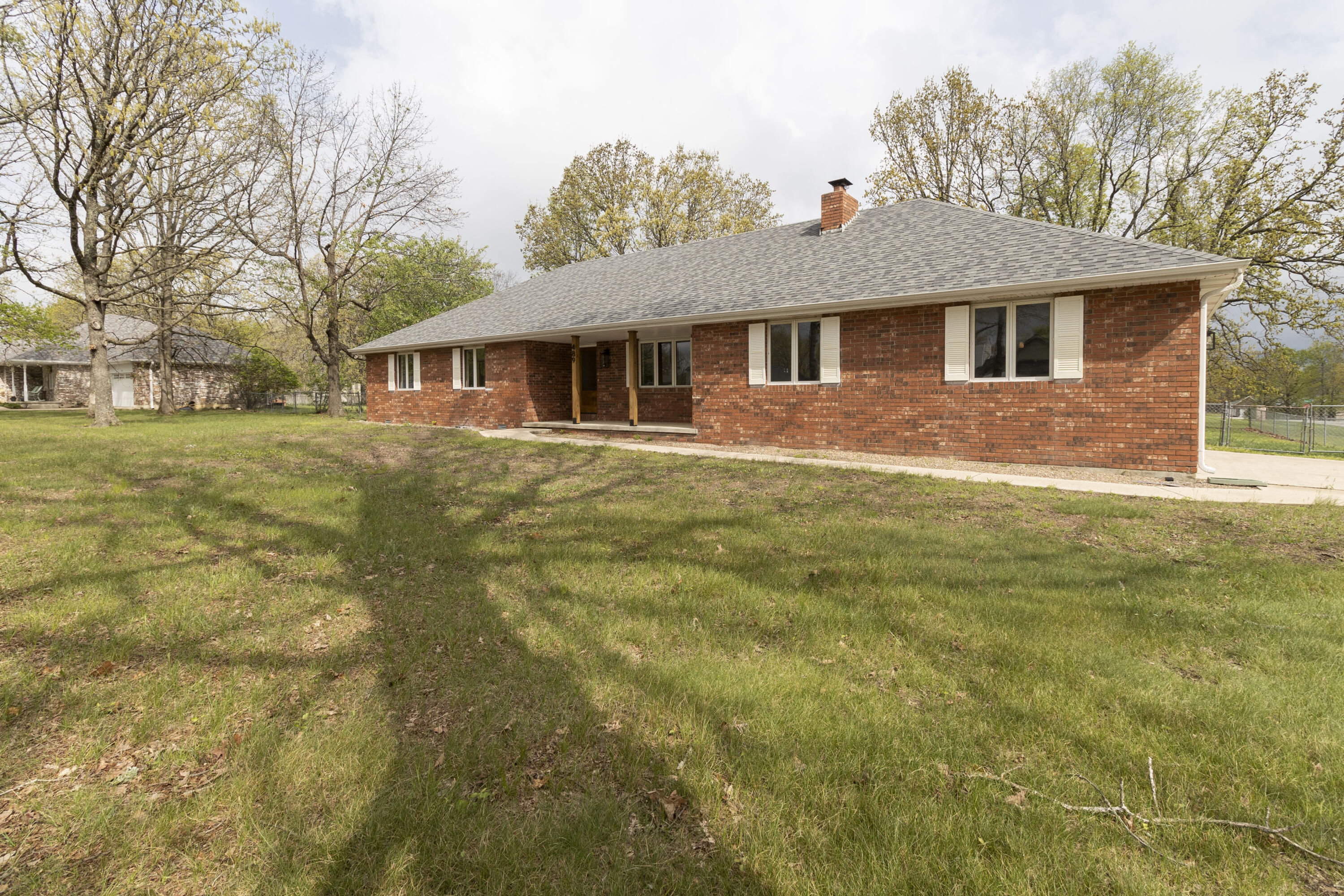 489 Meadowview Drive, Marshfield MO 65706