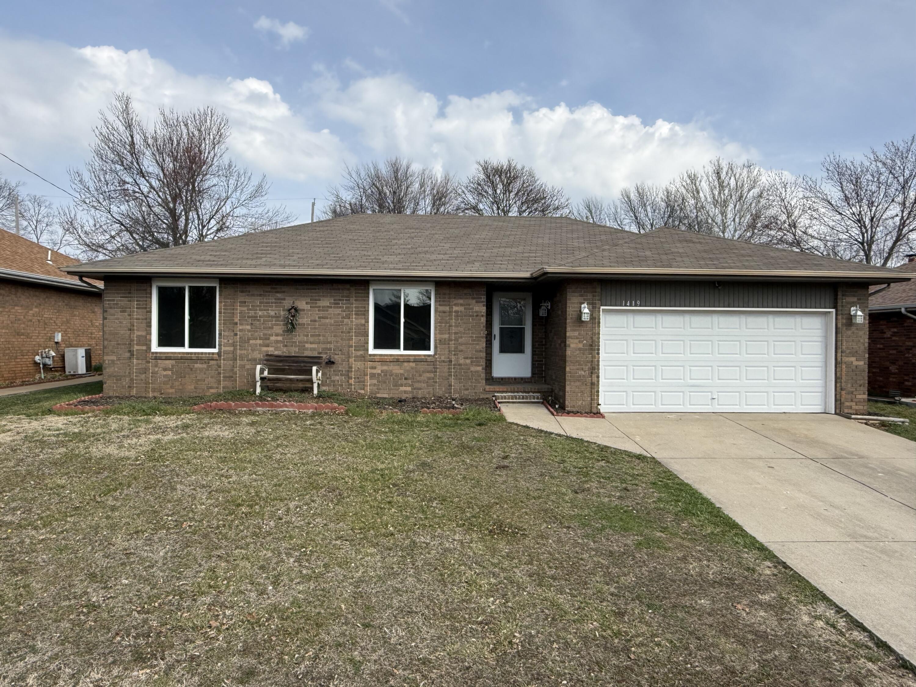 1419 W Whiteside Street, Springfield MO 65807