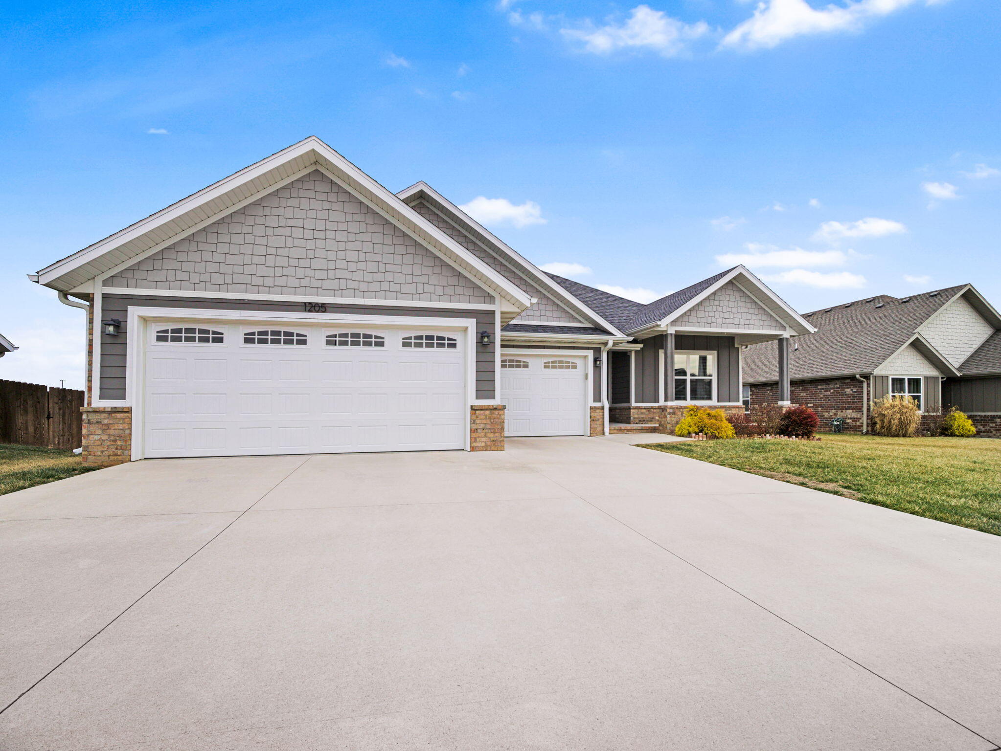 1205 W Yellowstone Street, Nixa MO 65714