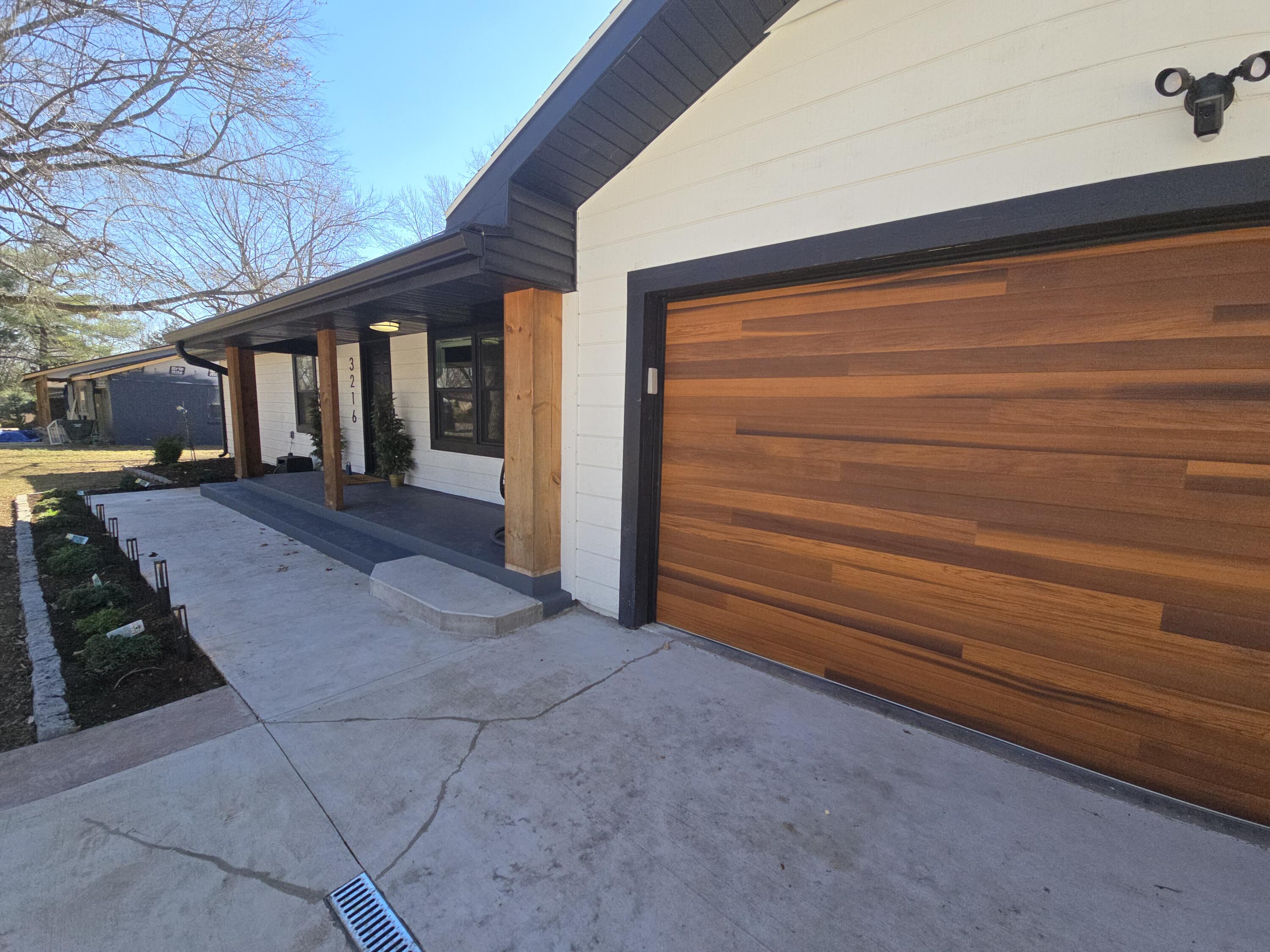 3216 W Ellison Drive, Springfield MO 65810