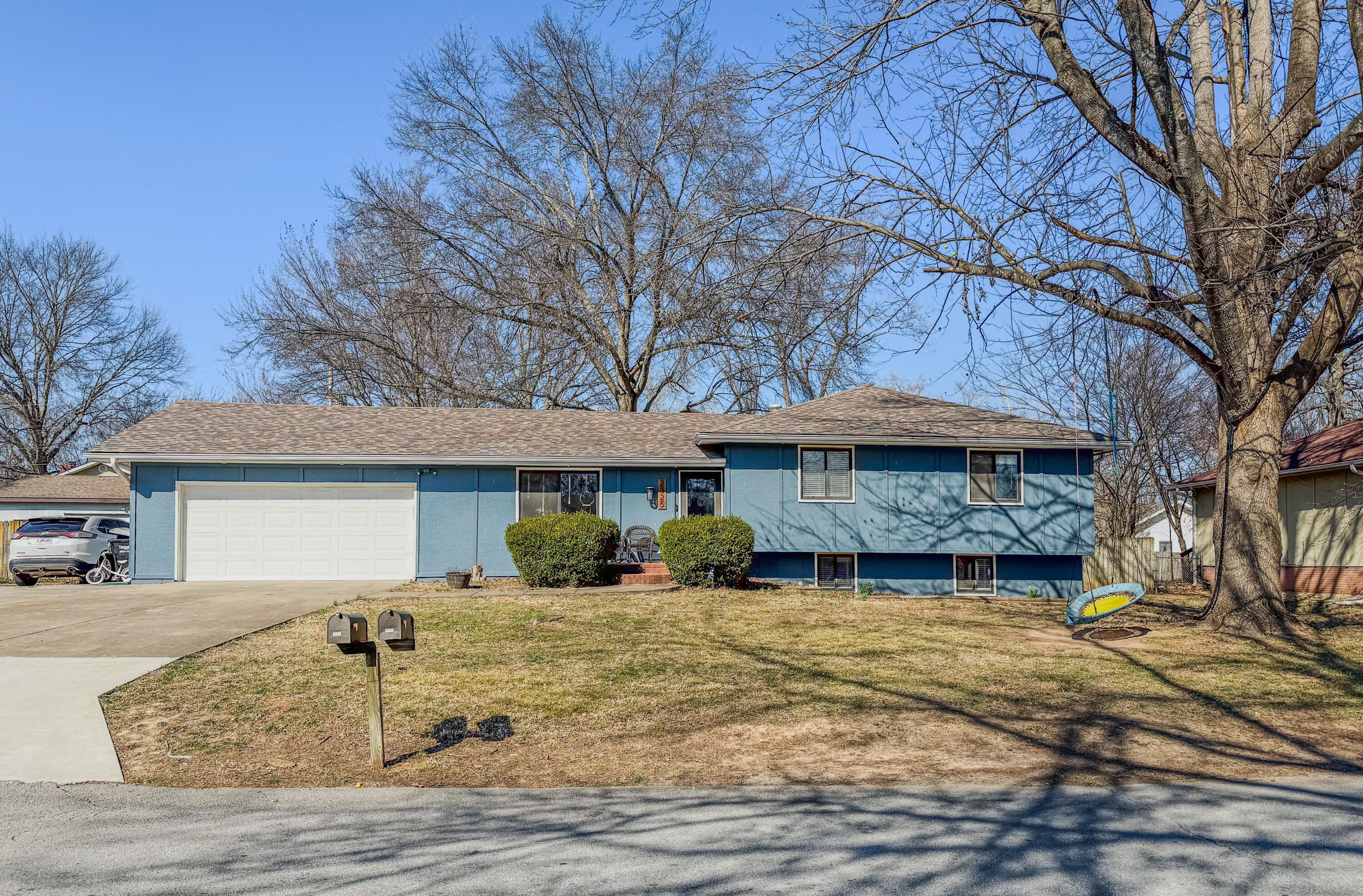 2325 W Alta Street, Springfield MO 65810