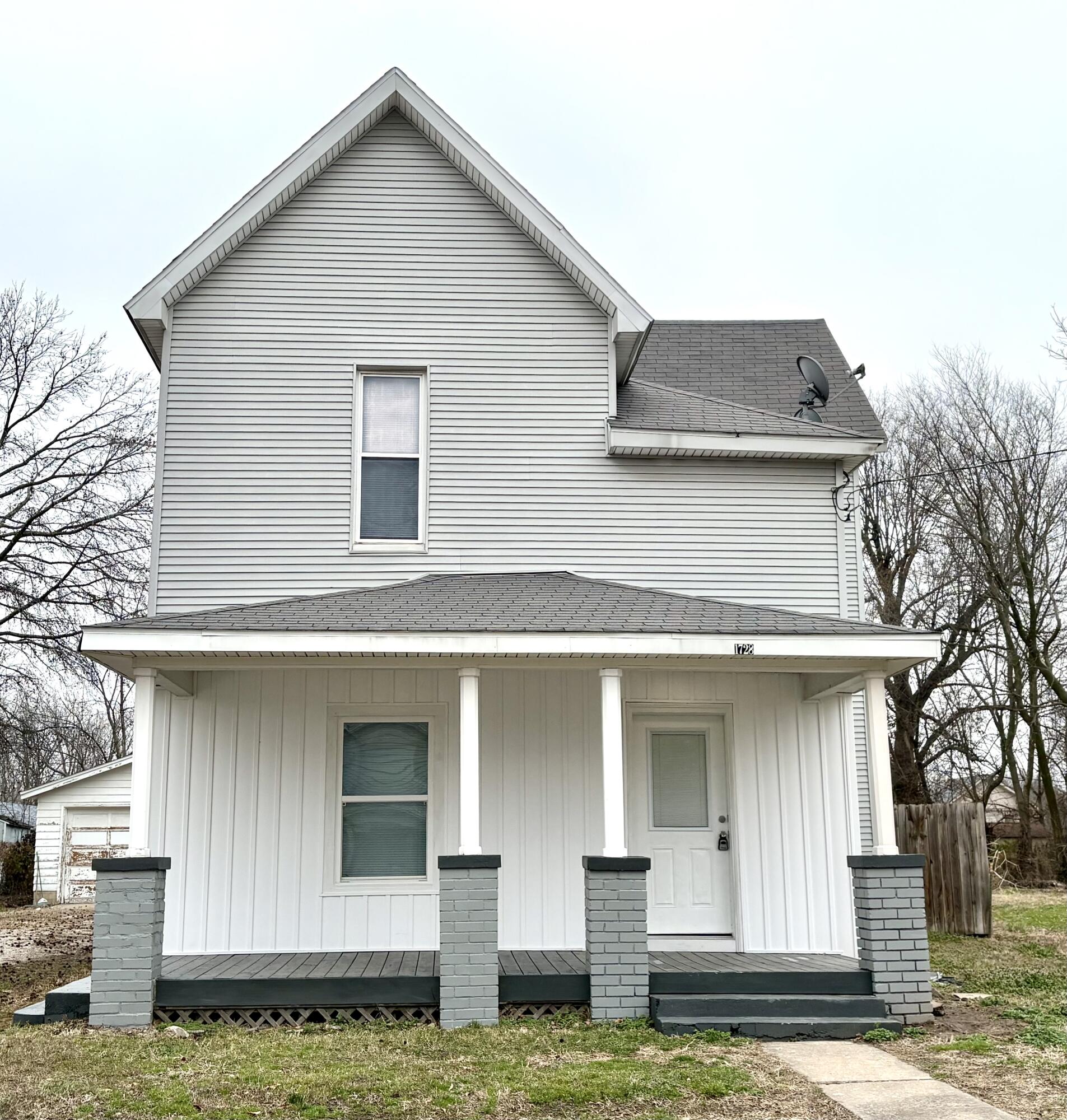 1728 N Sherman Avenue, Springfield MO 65803