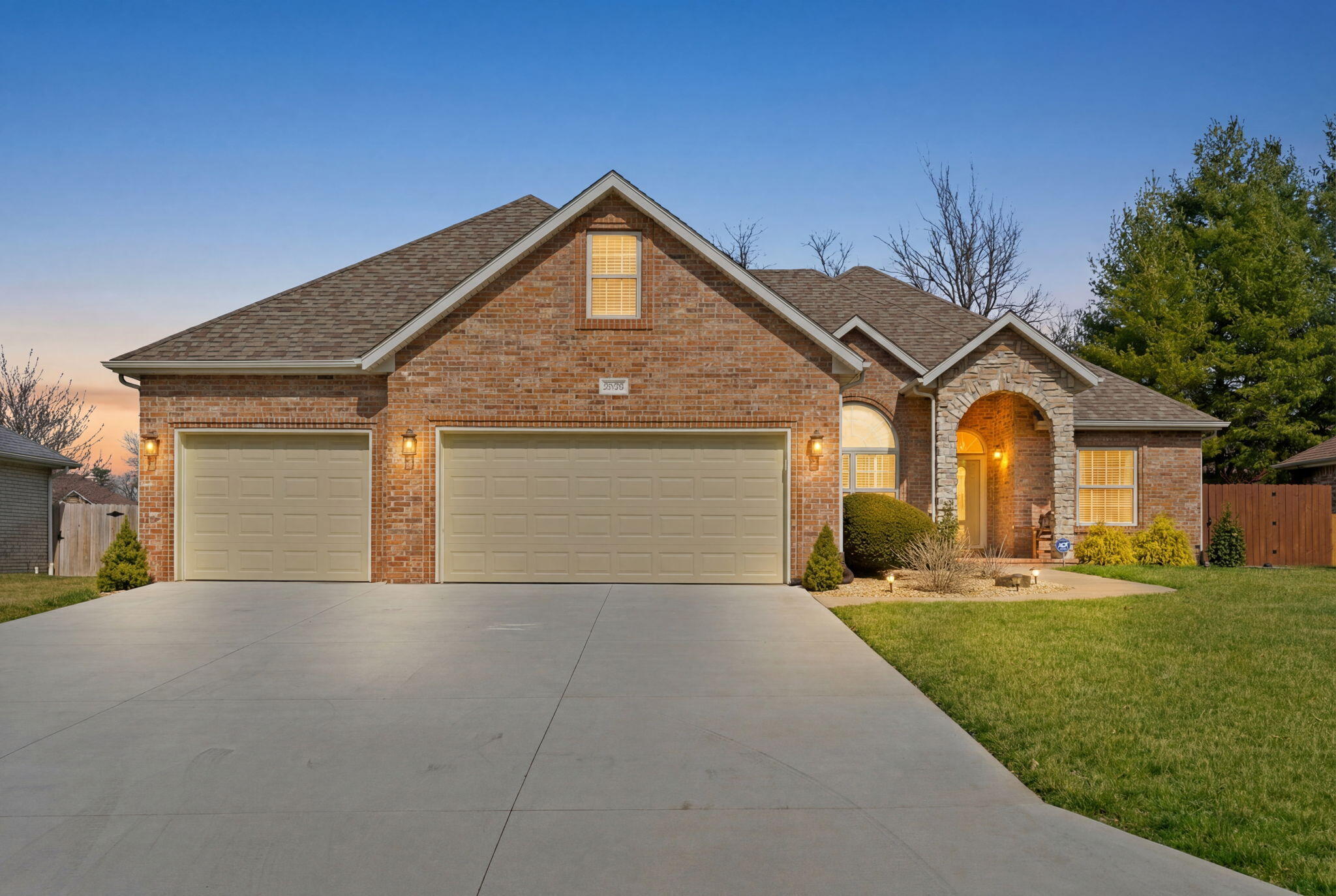 2325 W Camino Alto Street, Springfield MO 65810