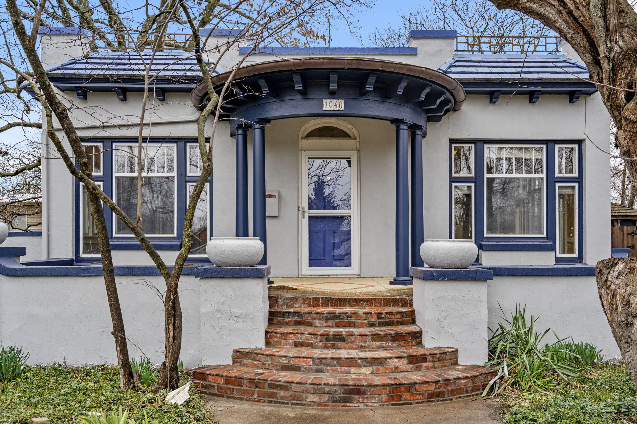 1040 S Roanoke Avenue, Springfield MO 65807