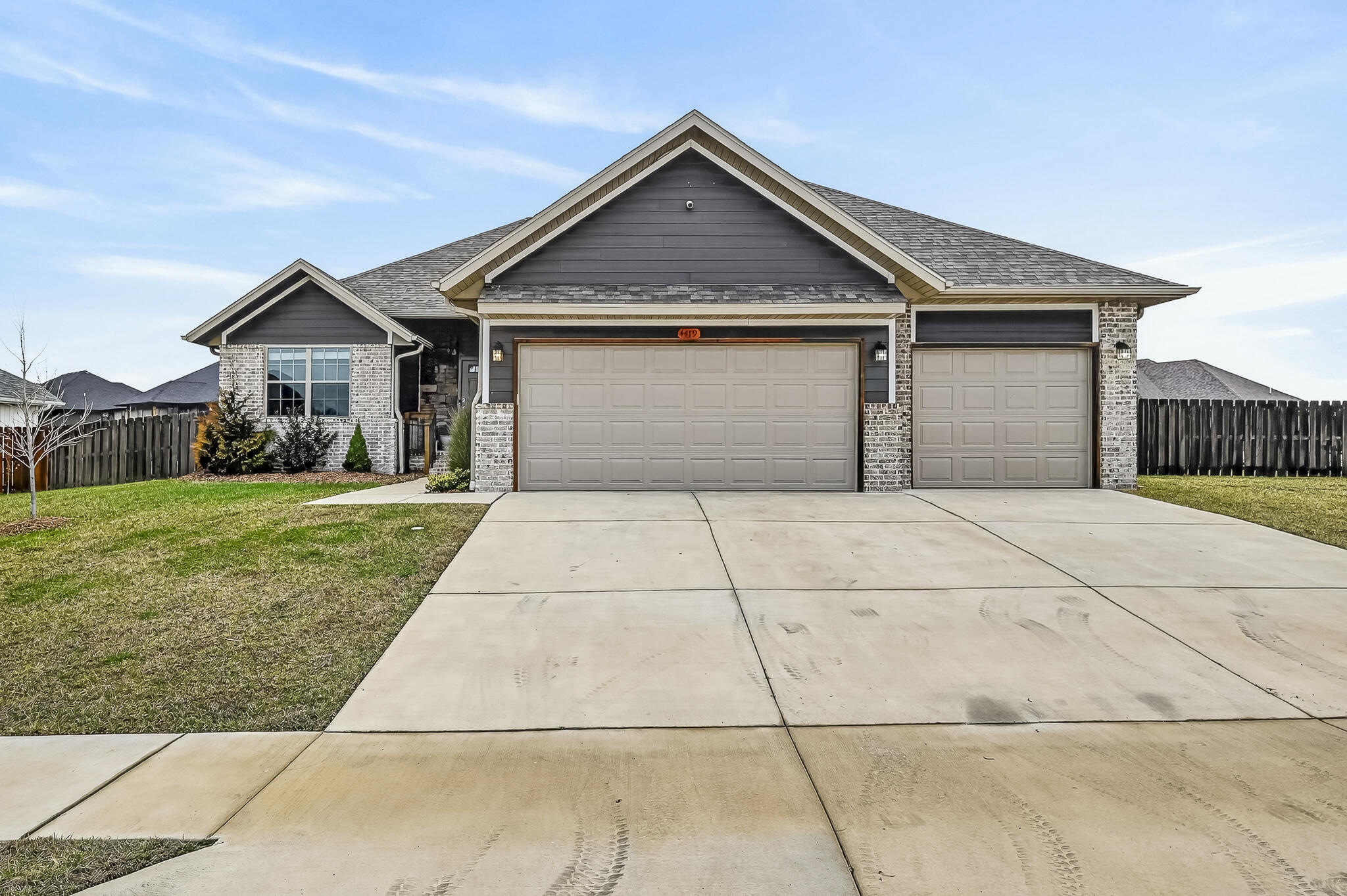 4419 Madrid Avenue, Ozark MO 65721