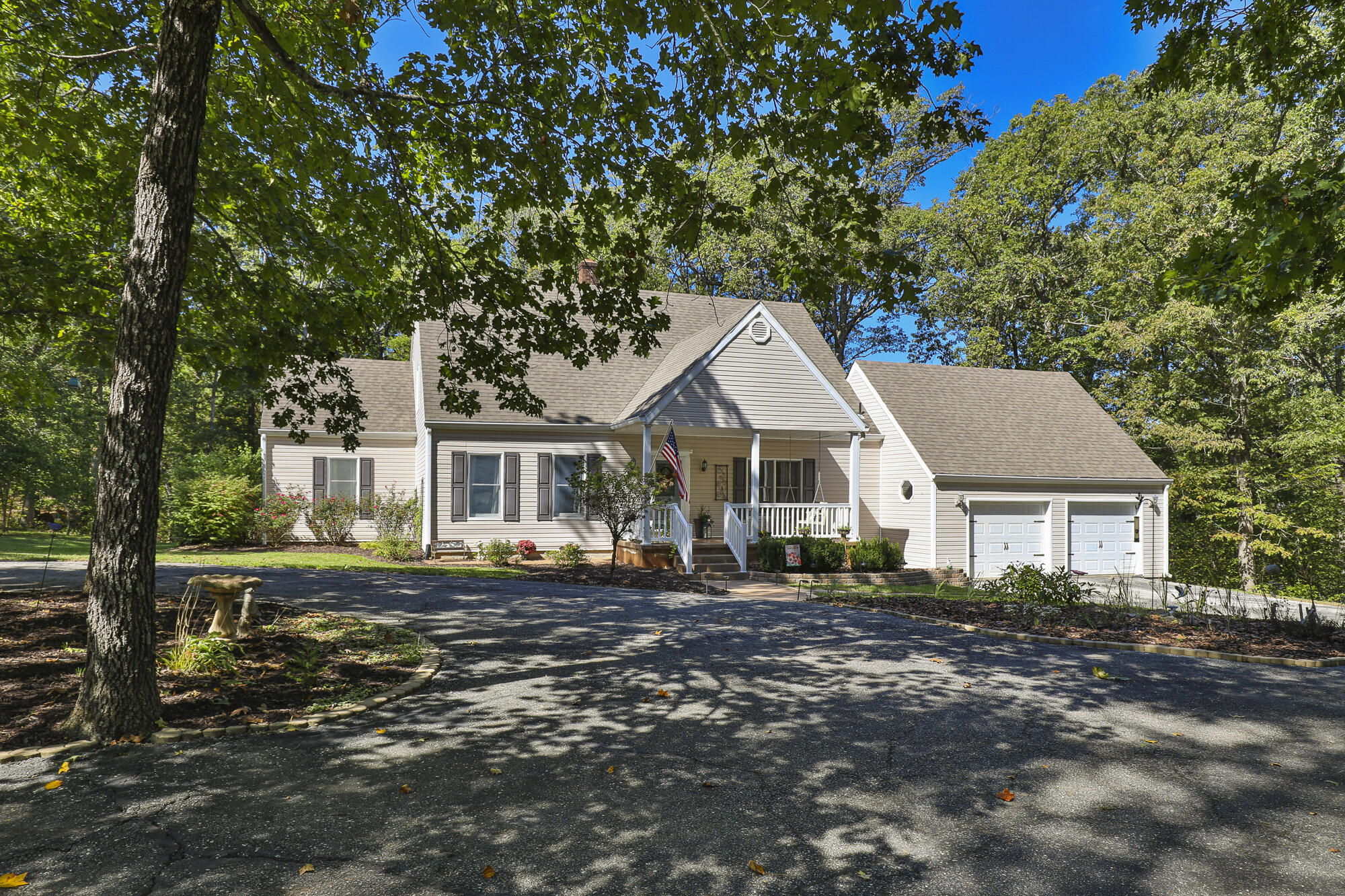 240 Iron Oaks Drive, Ozark MO 65721