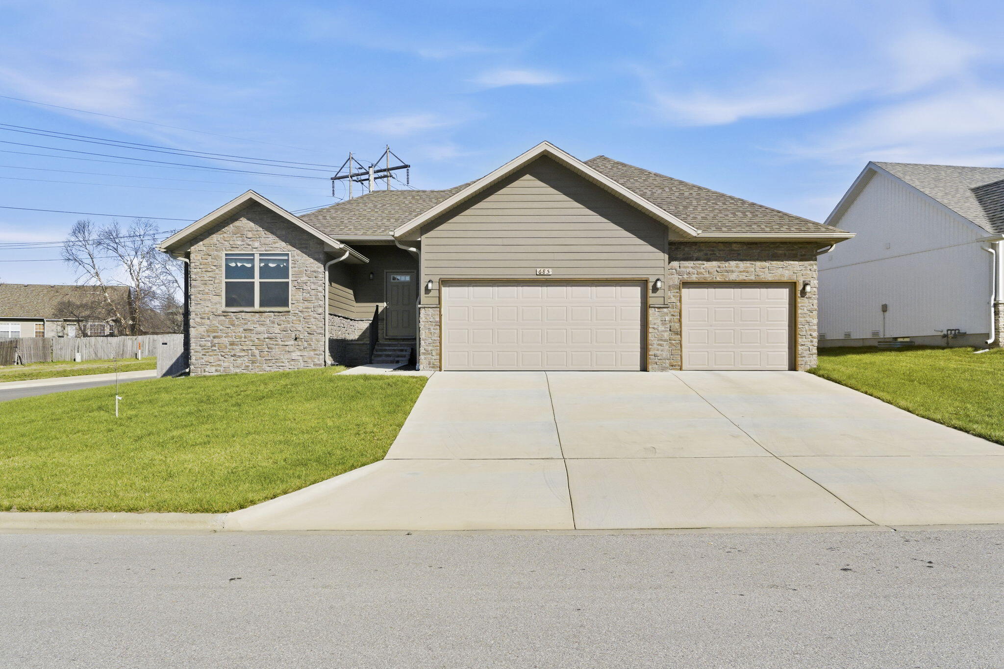 685 W Butterfield Drive, Nixa MO 65714