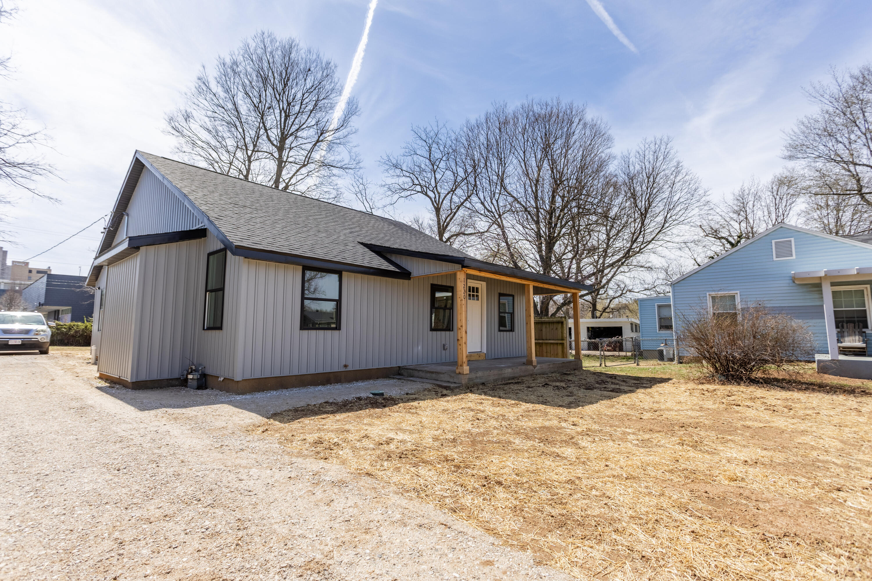 1220 E University Street, Springfield MO 65804