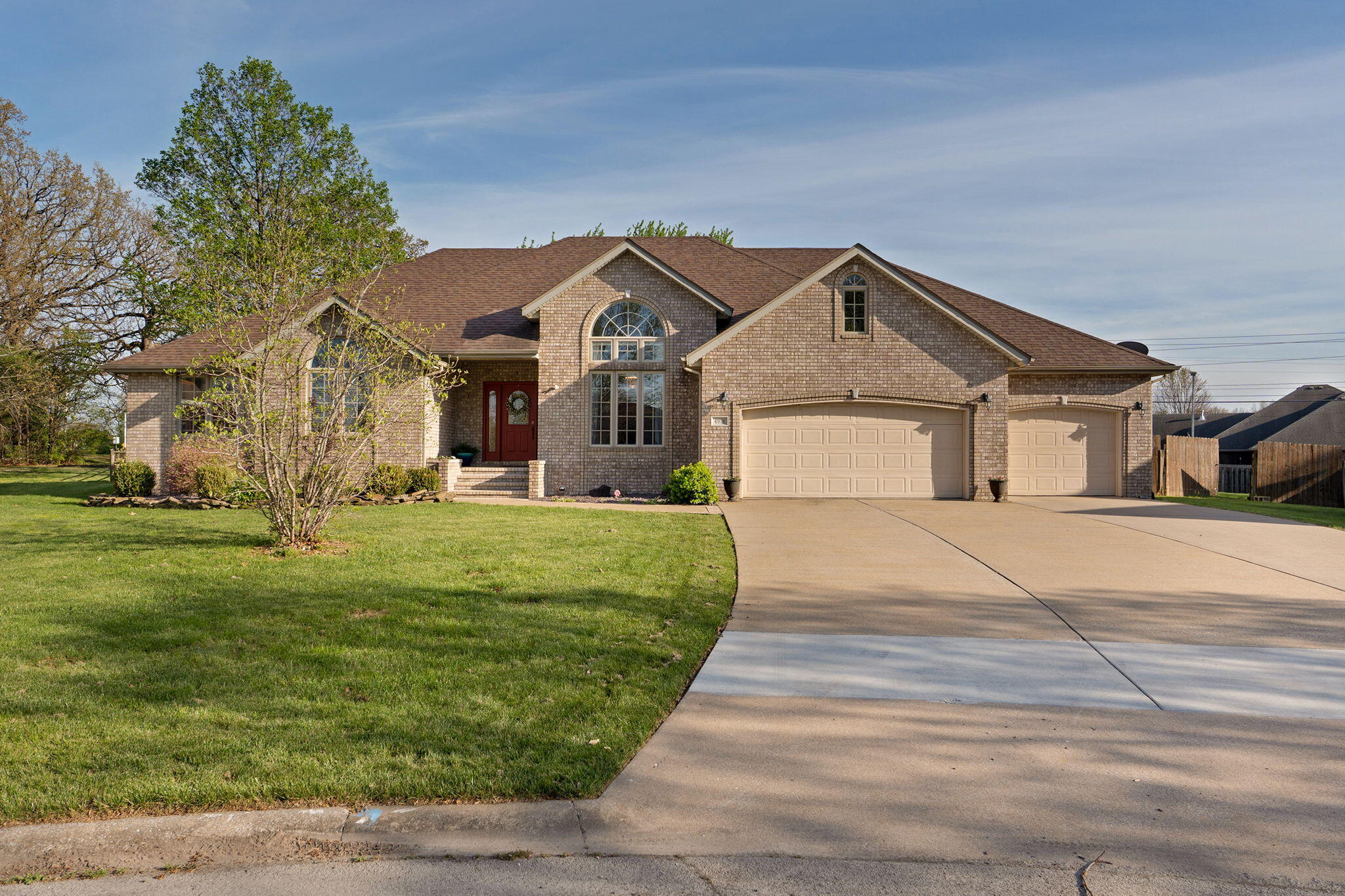 4976 S Eldon Avenue, Springfield MO 65810