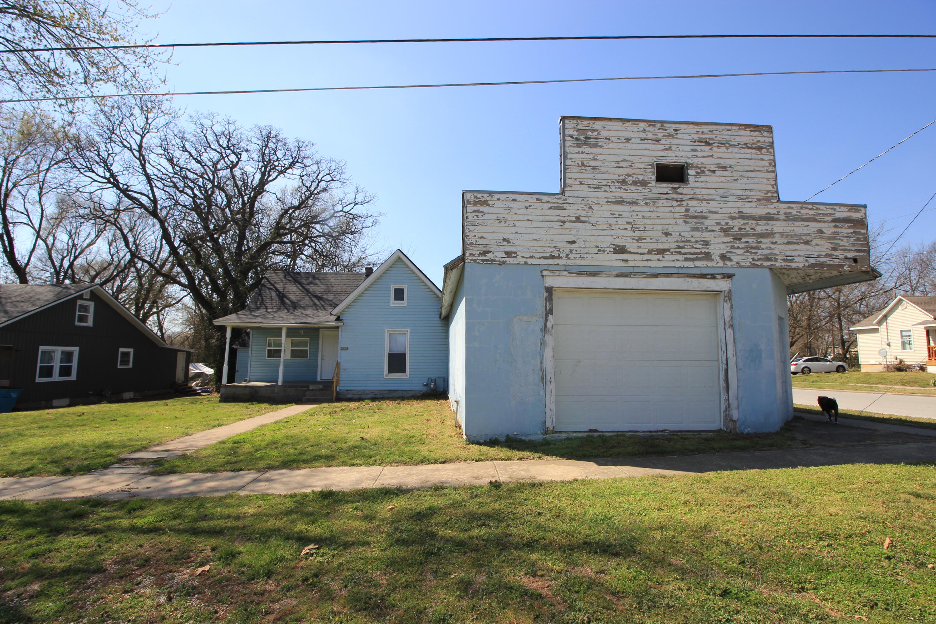 2243 N Kellett Avenue, Springfield MO 65803