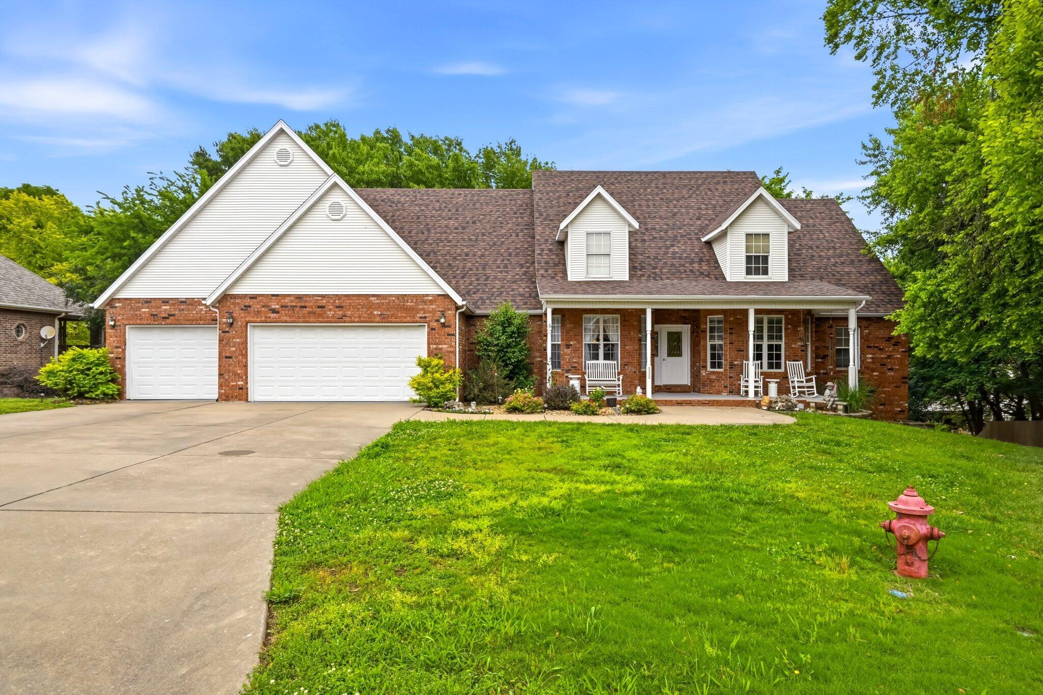 2611 N Rhodes Circle, Ozark MO 65721