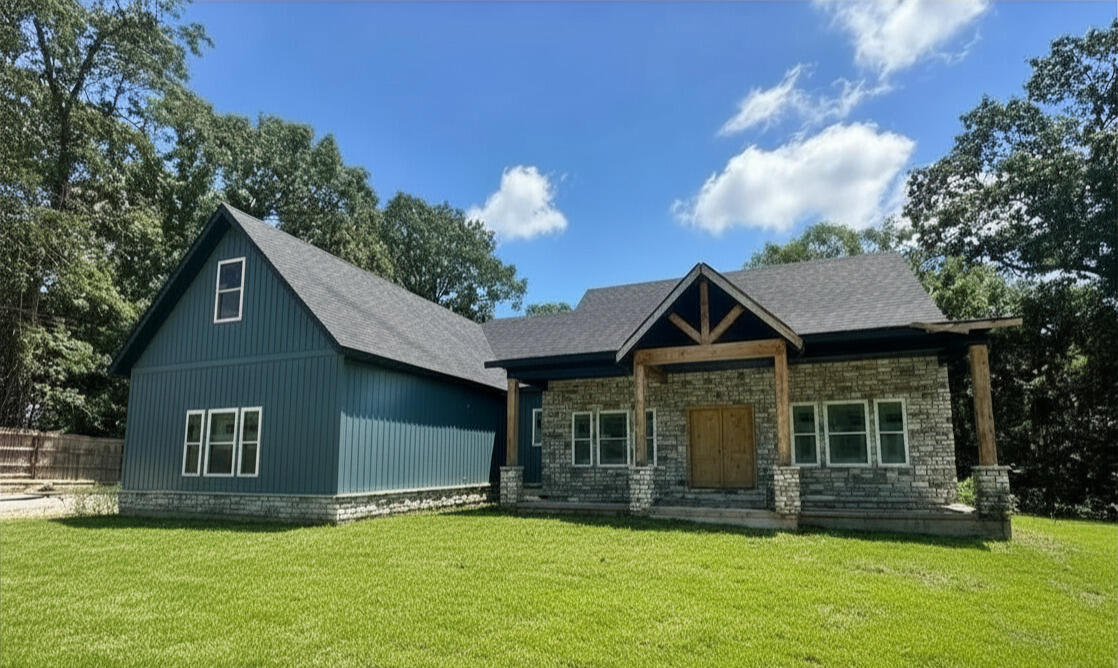 2094 N Farm Road 241, Strafford MO 65757