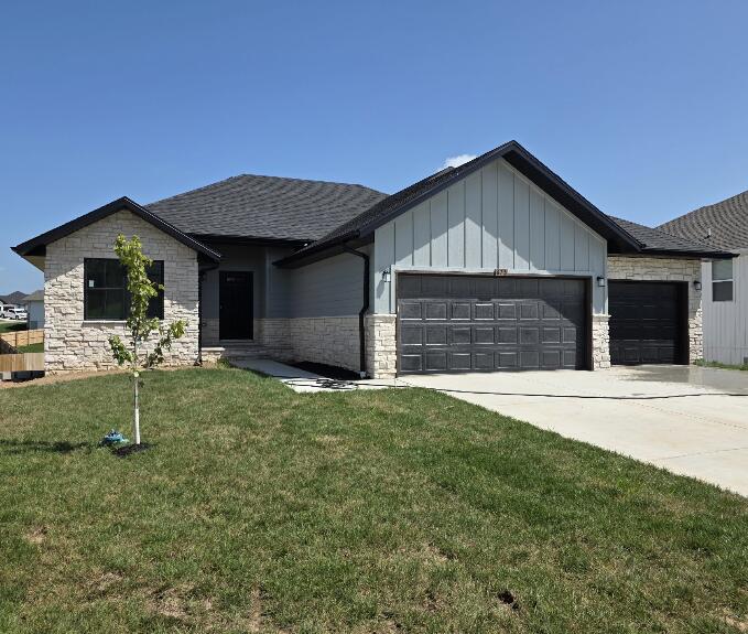 675 W Castor Loop, Nixa MO 65714