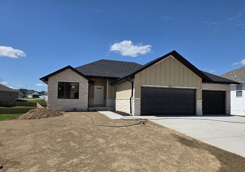 675 W Castor Loop, Nixa MO 65714