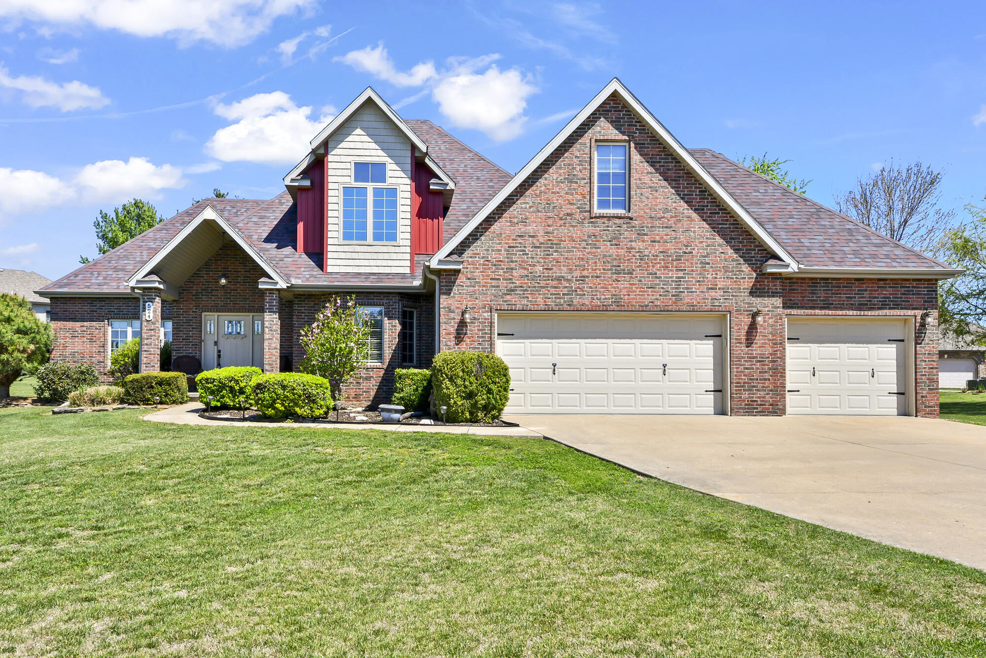 524 Quail Run Street, Rogersville MO 65742