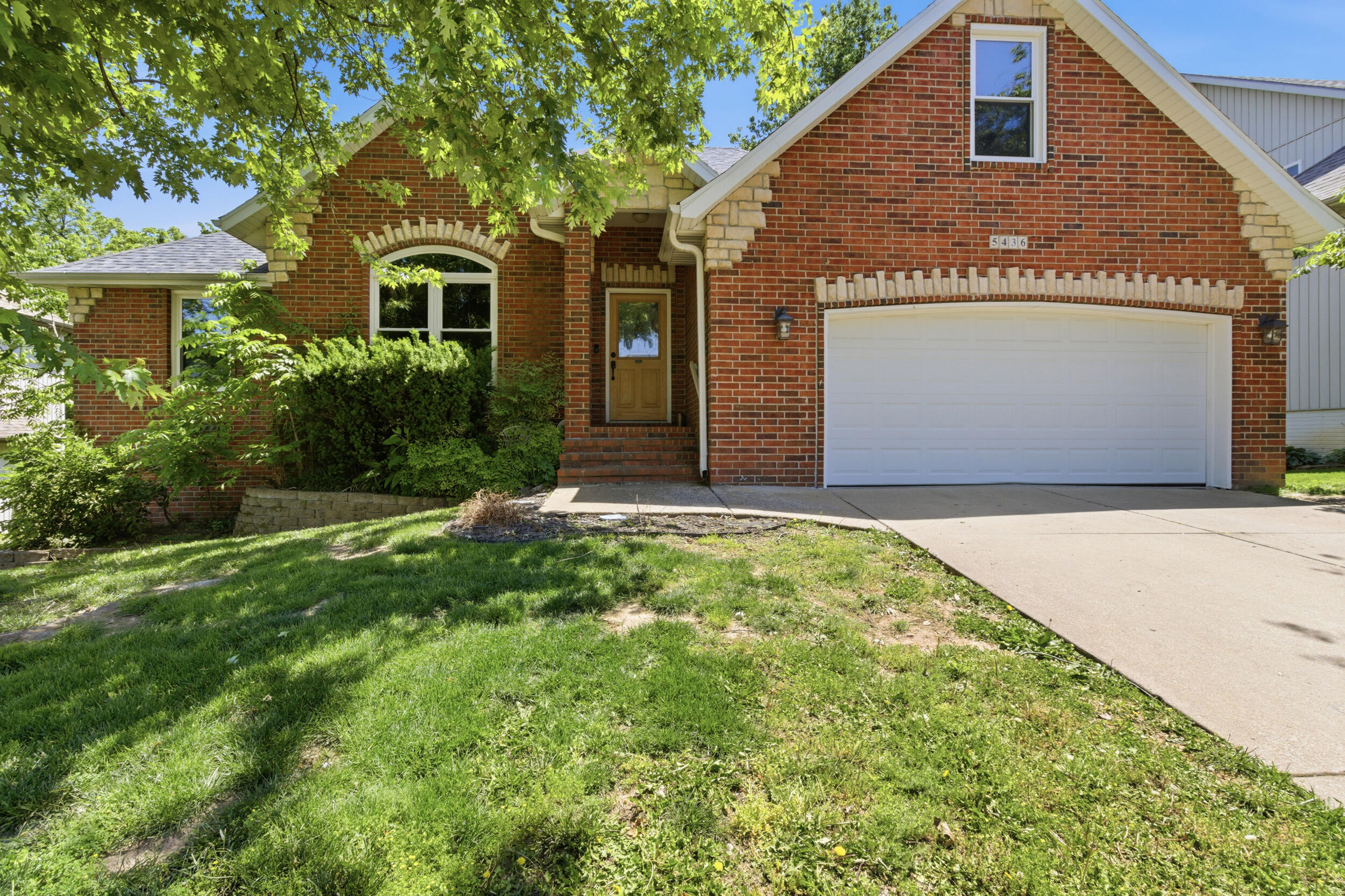 5436 S Michigan Avenue, Springfield MO 65810