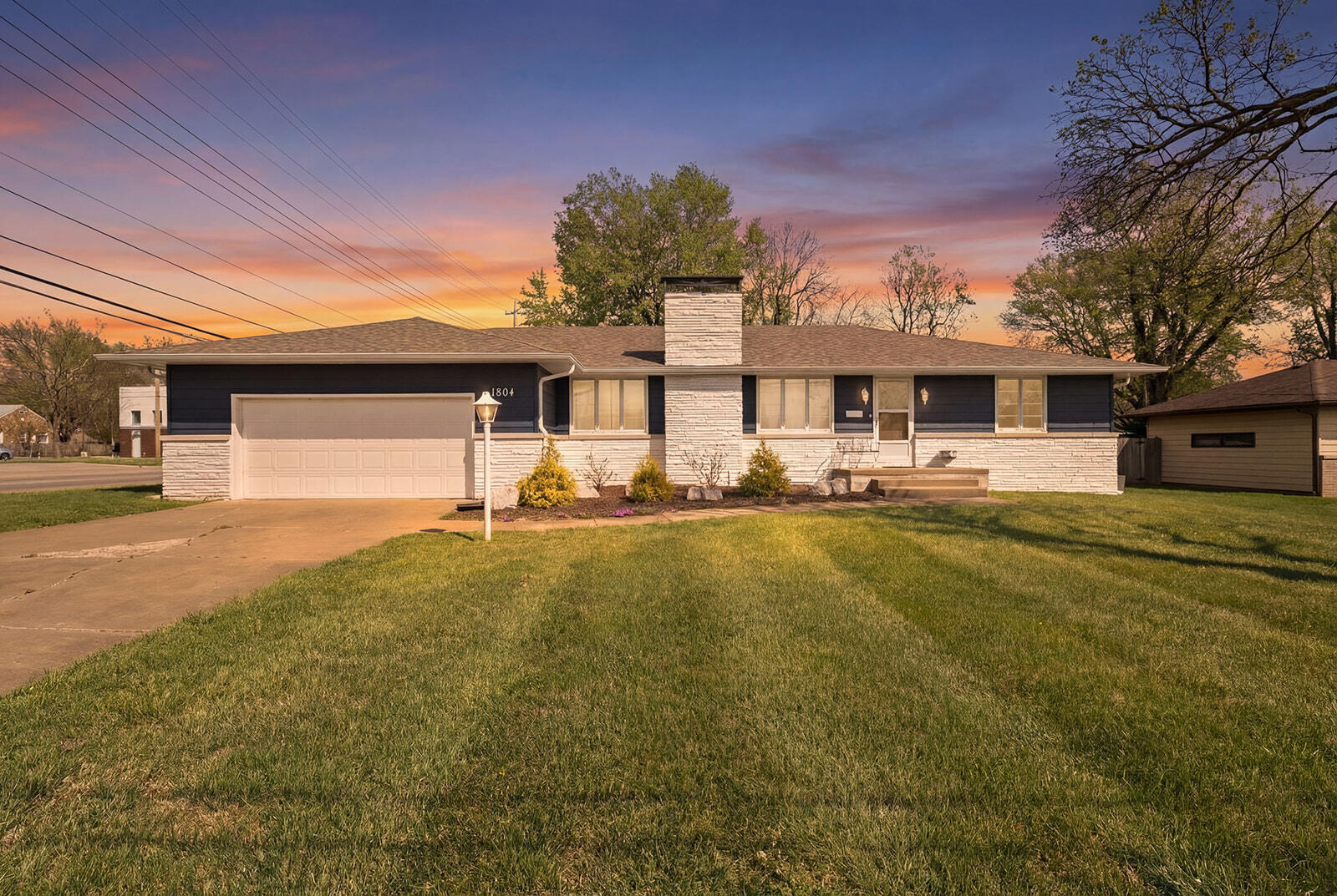 1804 S Prairie Lane, Springfield MO 65804