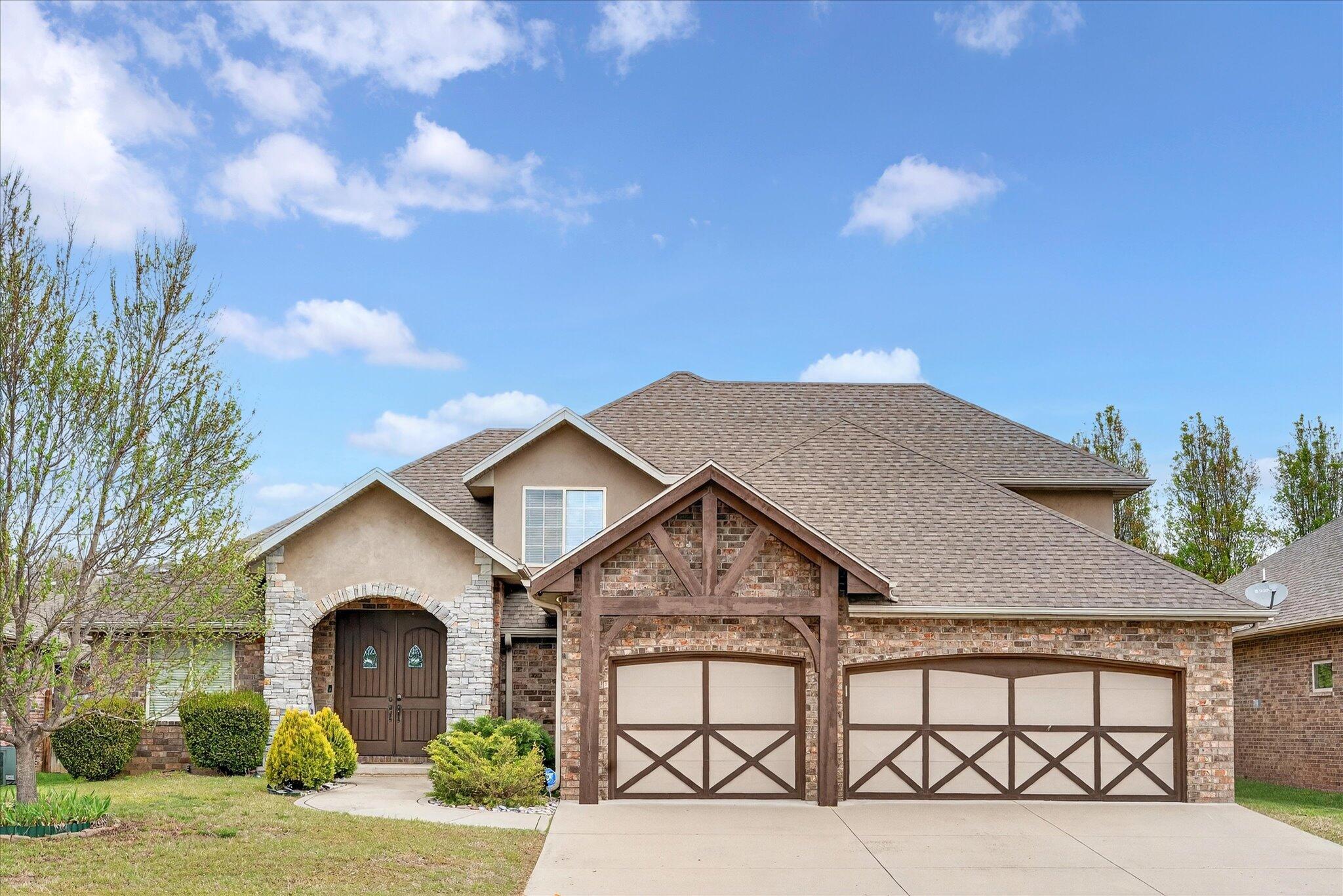 3245 W Brett Drive, Springfield MO 65810