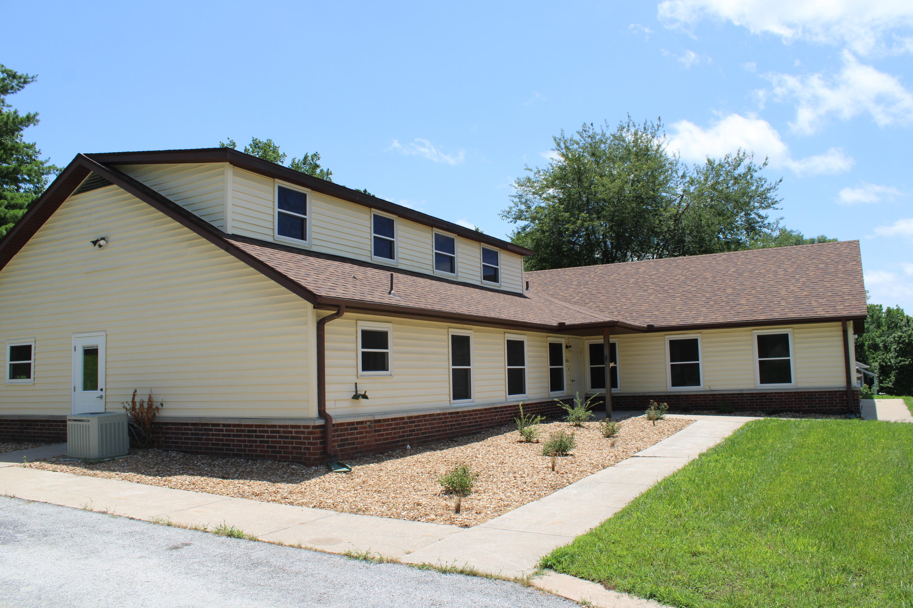 3110 S Lakeside Avenue, Springfield MO 65804