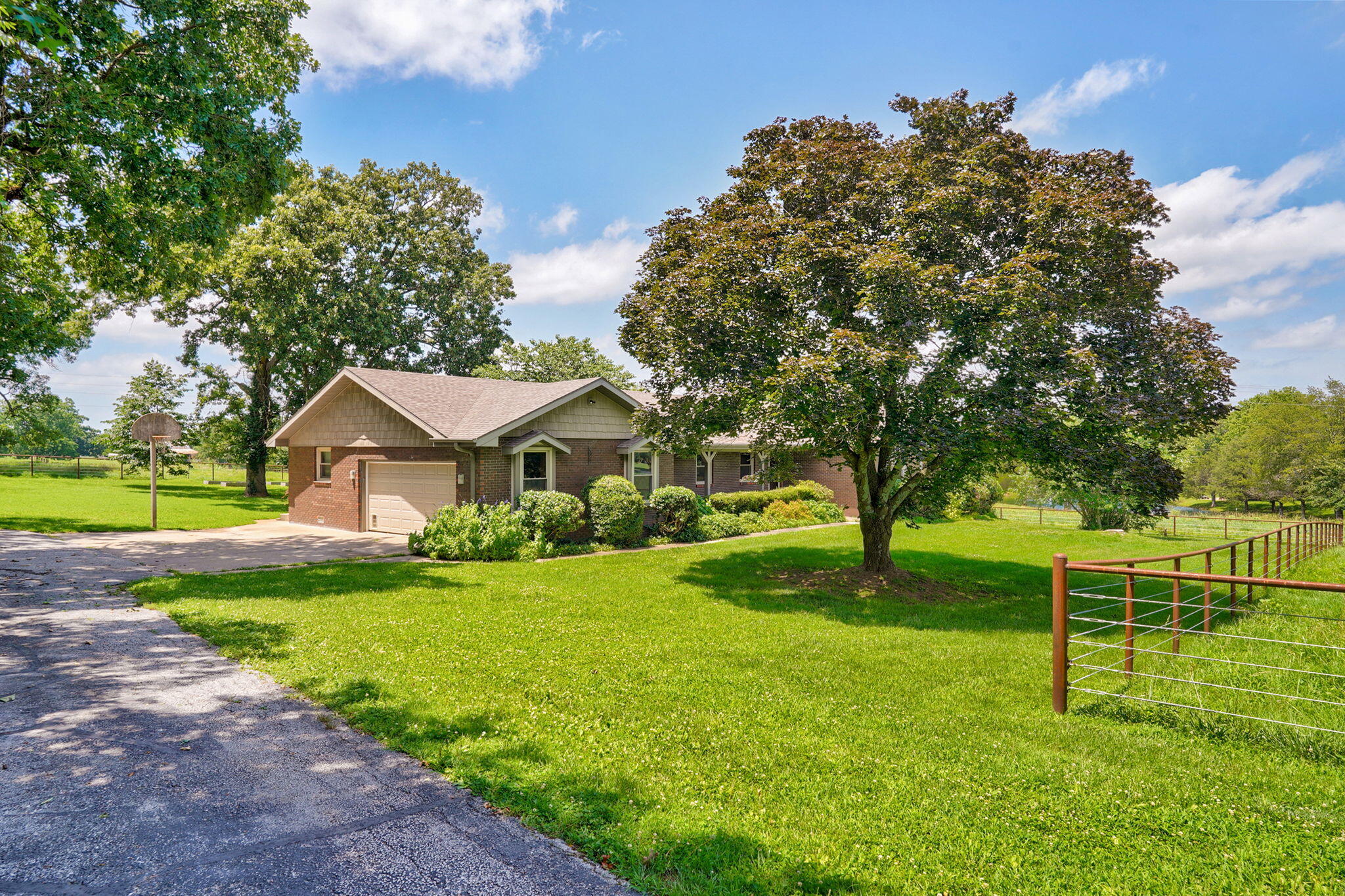 4789 S Farm Road 193, Rogersville MO 65742