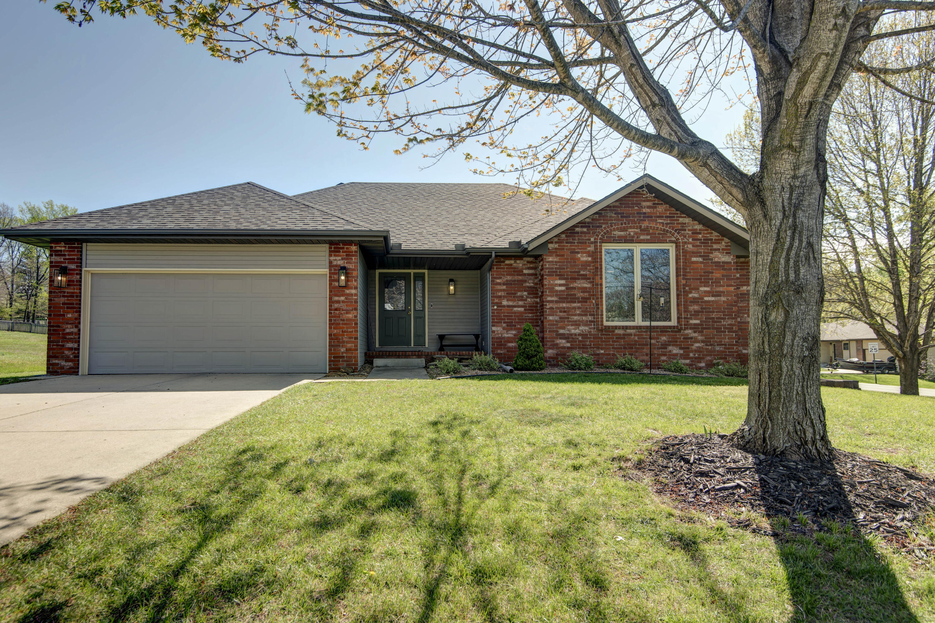 514 S Farm Road 193, Springfield MO 65809