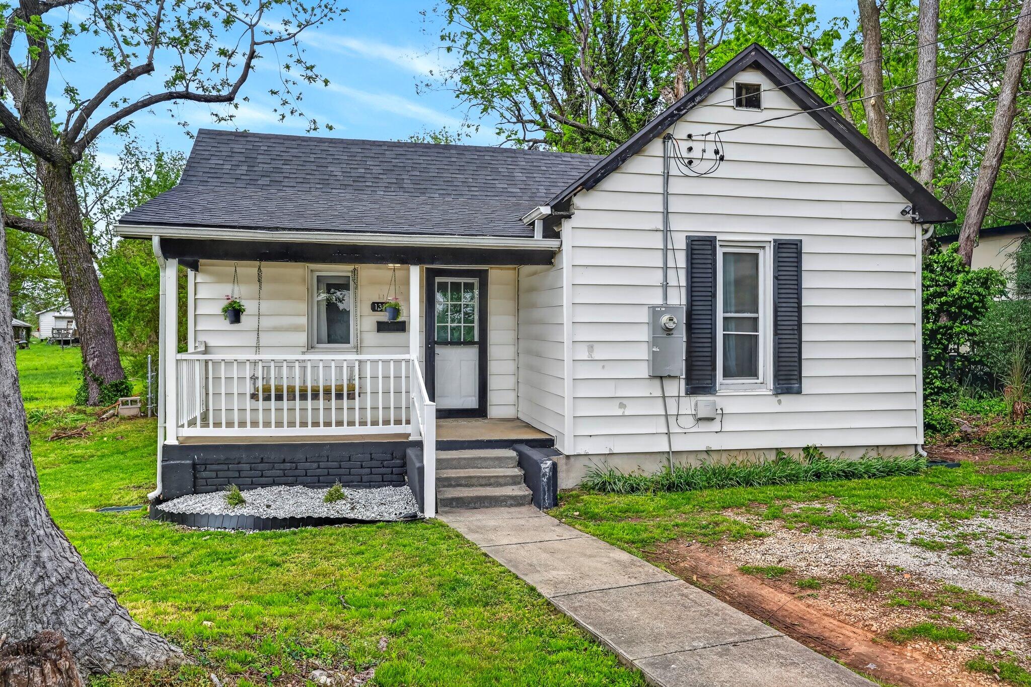 1311 E Locust Street, Springfield MO 65803