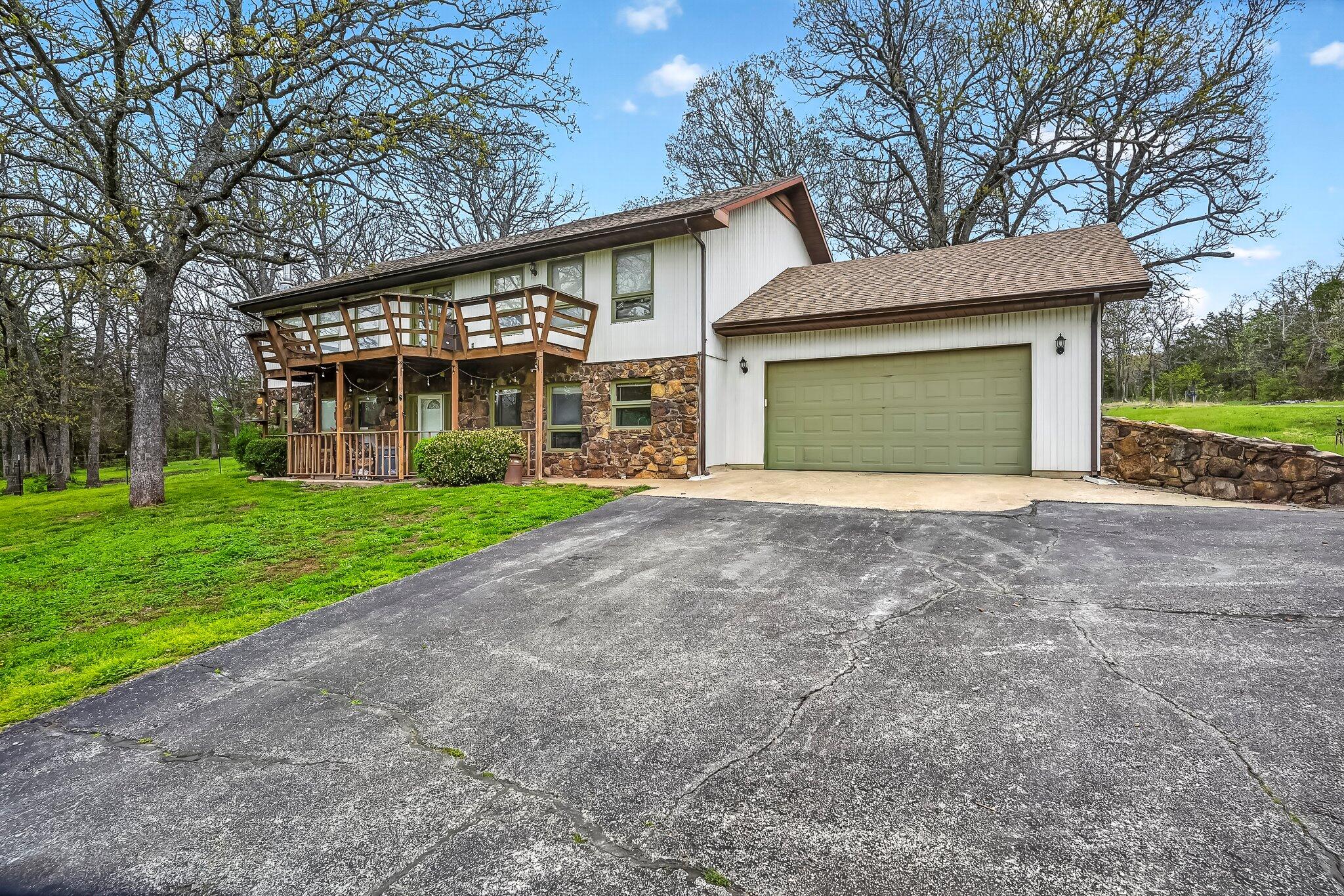 3369 E Foxtail Lane, Springfield MO 65803