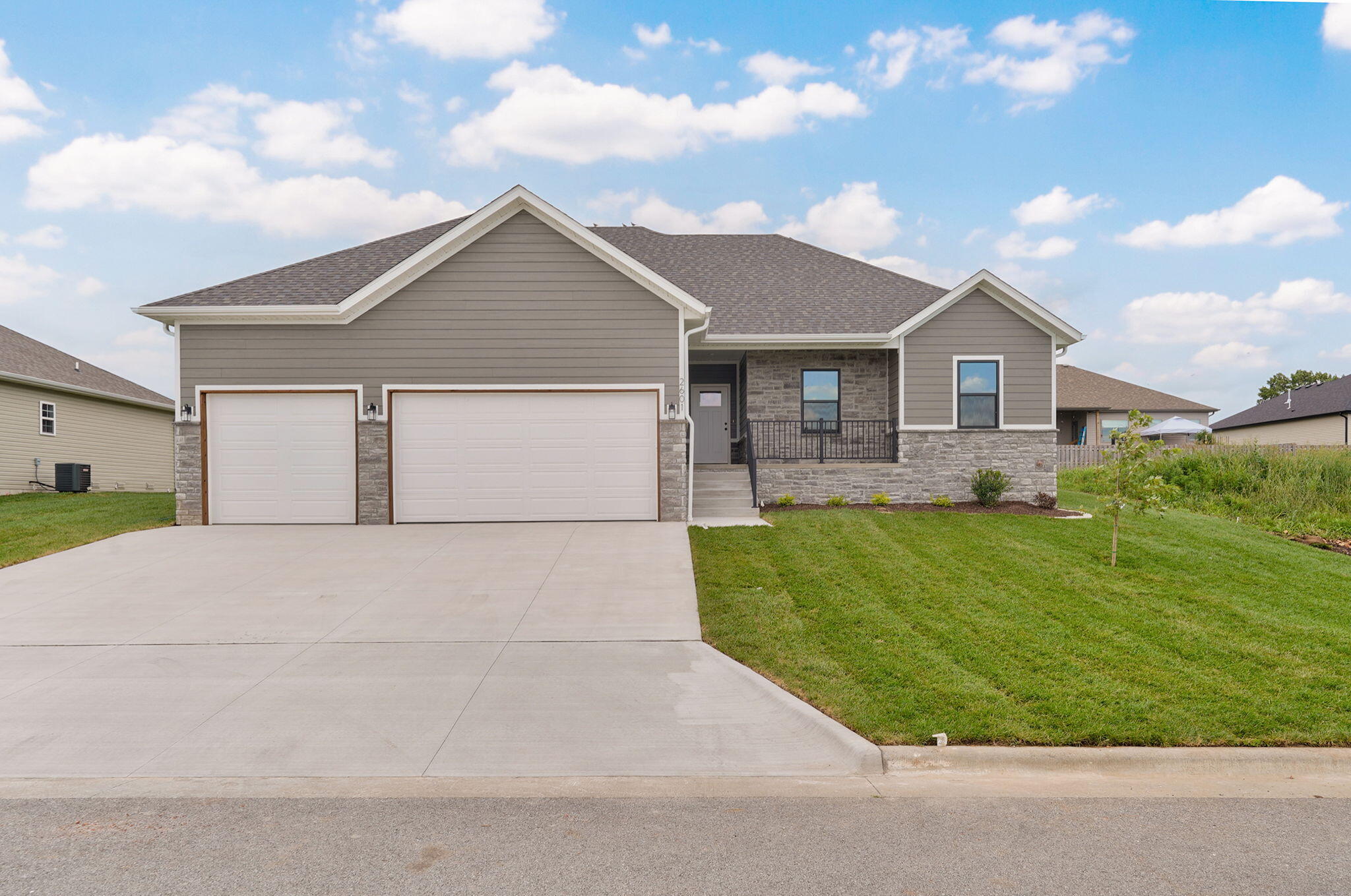 2601 W Webb Road, Ozark MO 65721
