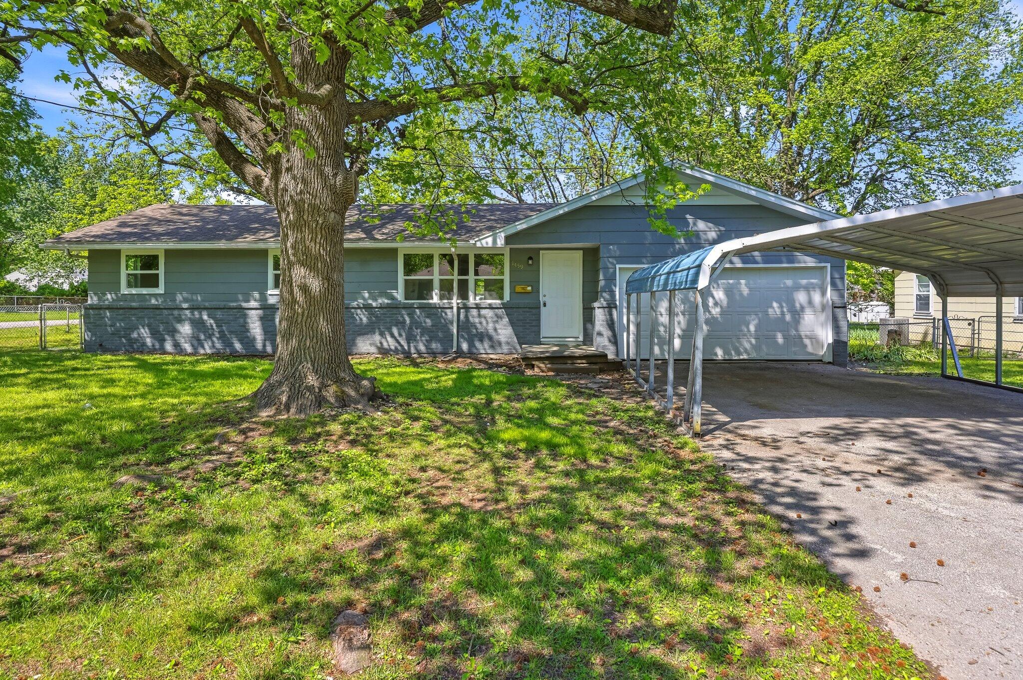 1459 S Luster Avenue, Springfield MO 65804