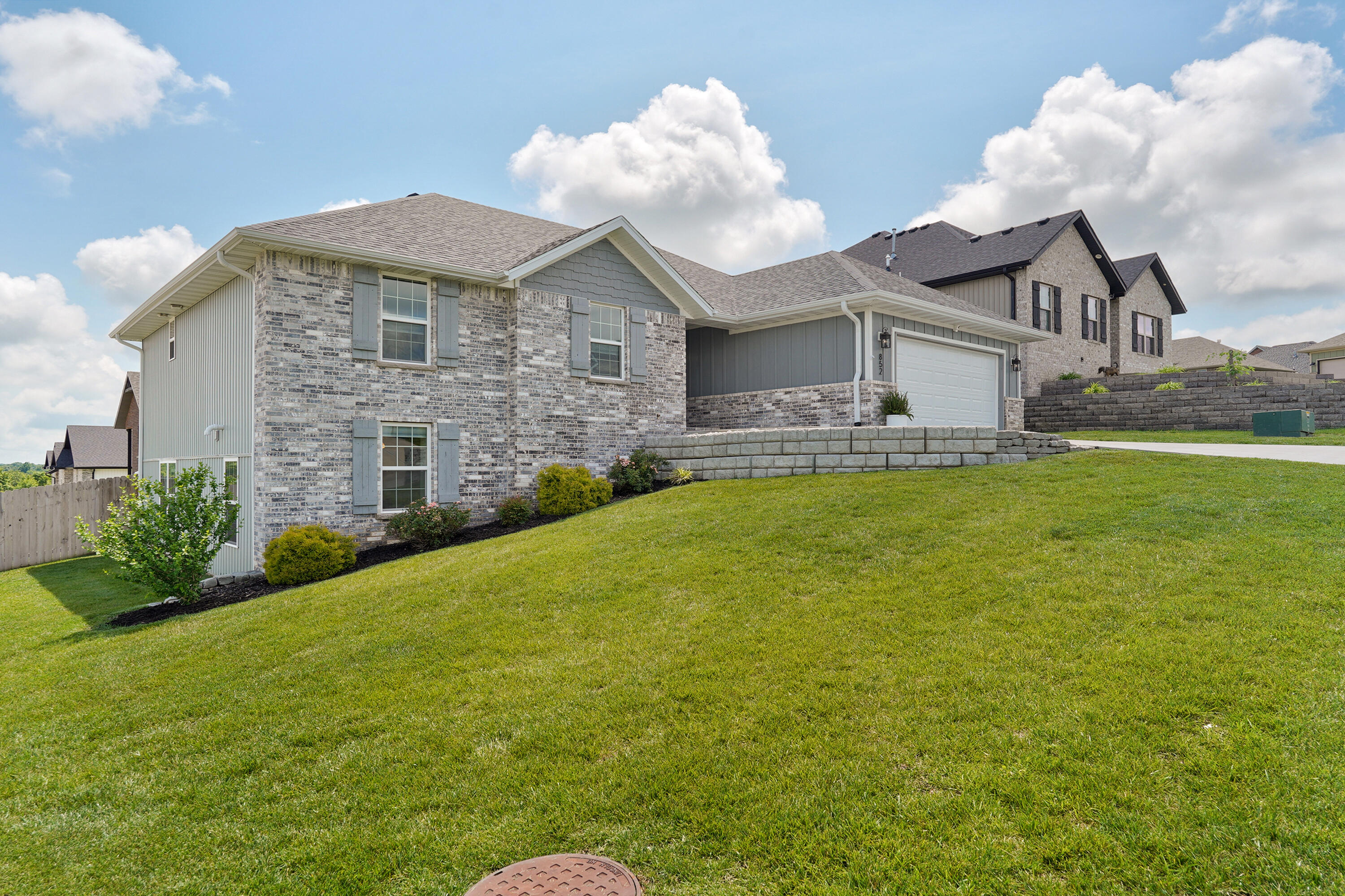 852 S Dry Gulch Road, Nixa MO 65714