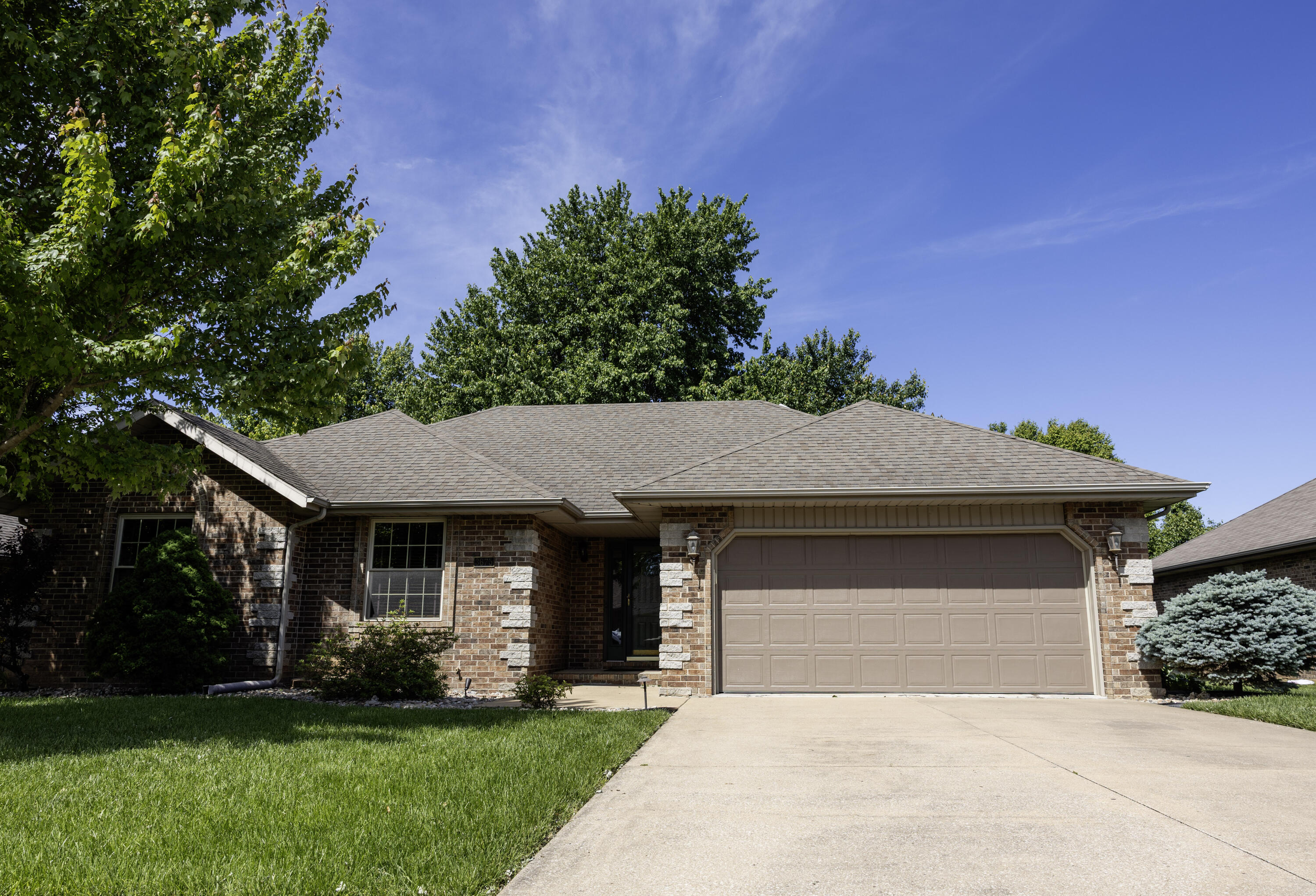 3675 S Lexus Avenue, Springfield MO 65807