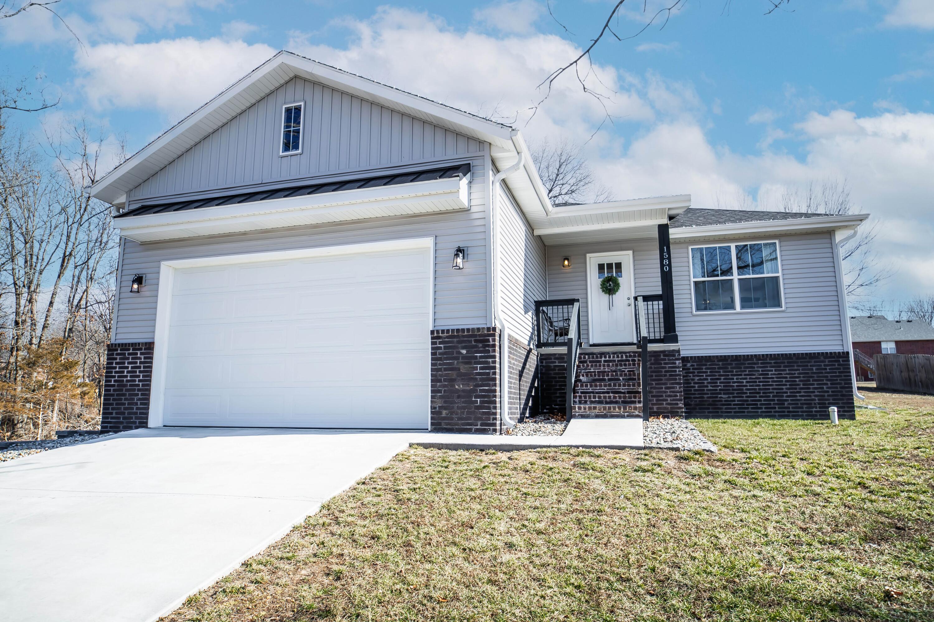 1580 Spring Hills Street, Marshfield MO 65706