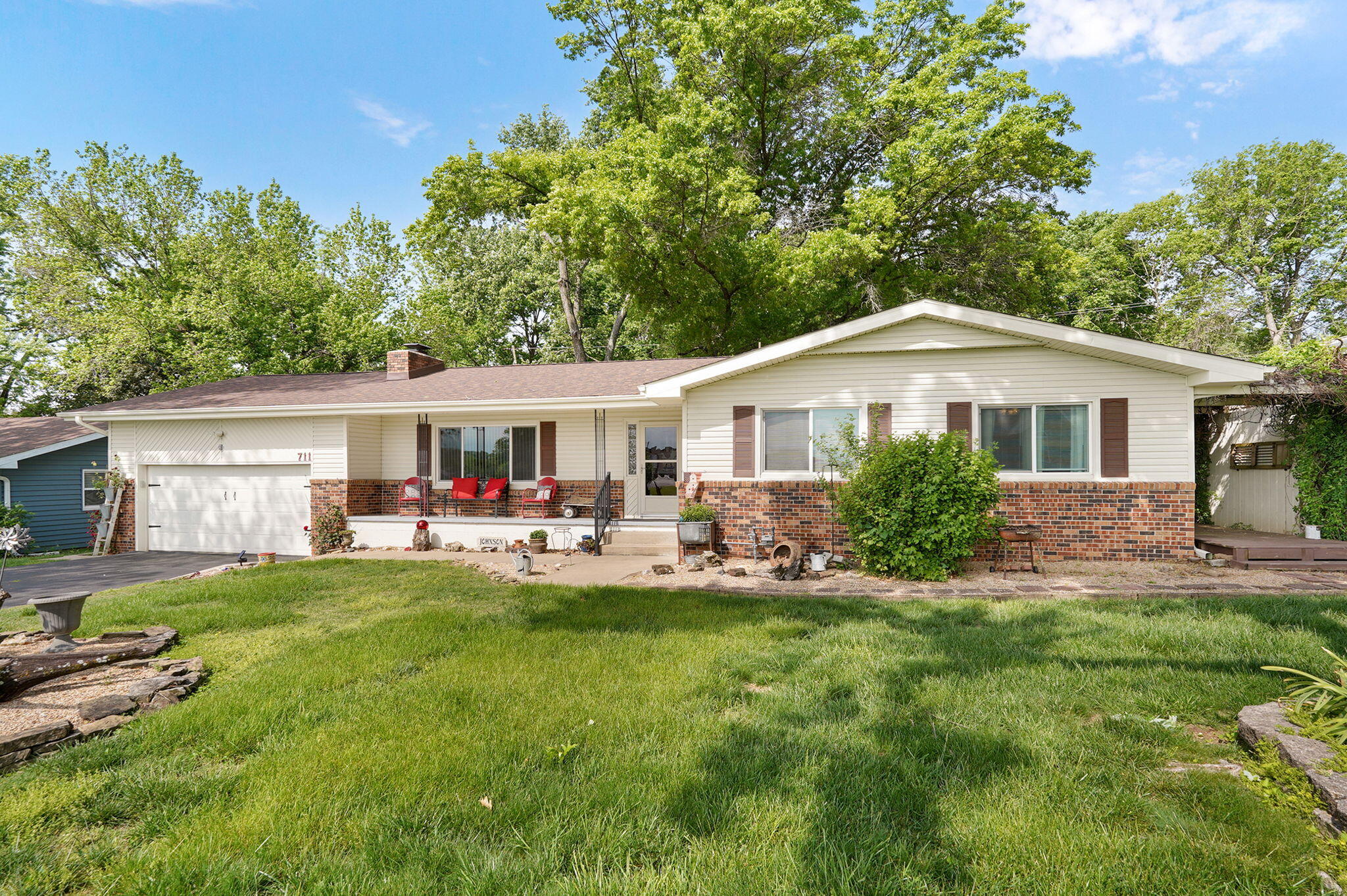 711 N 13th Street, Ozark MO 65721