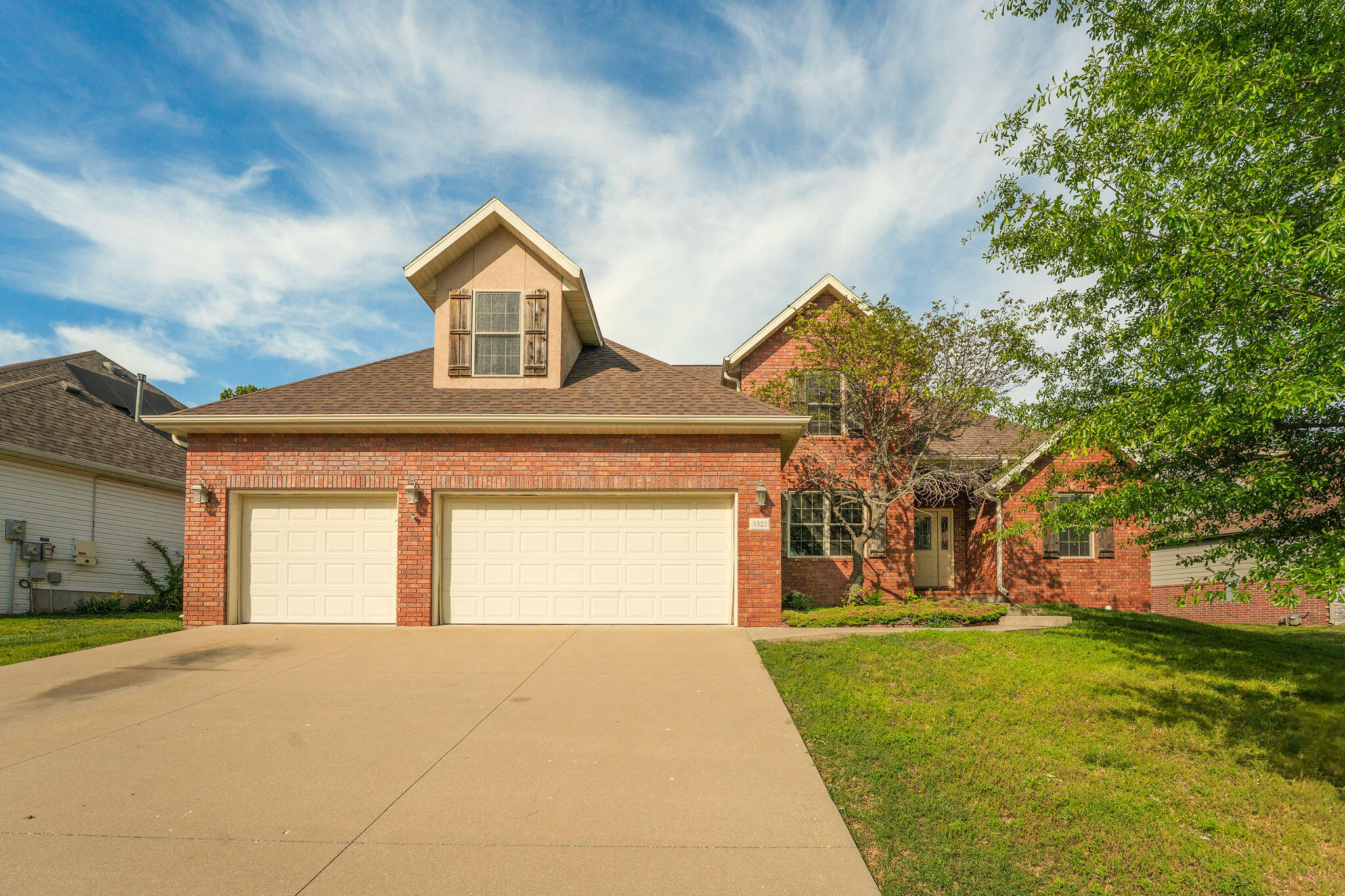 3322 S Saratoga Avenue, Springfield MO 65804