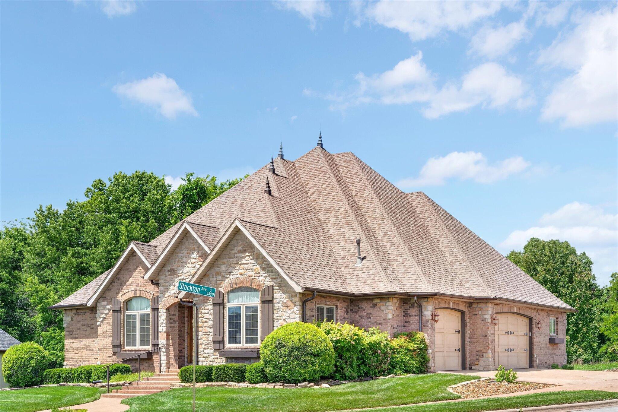 1369 E Anthony Street, Springfield MO 65804