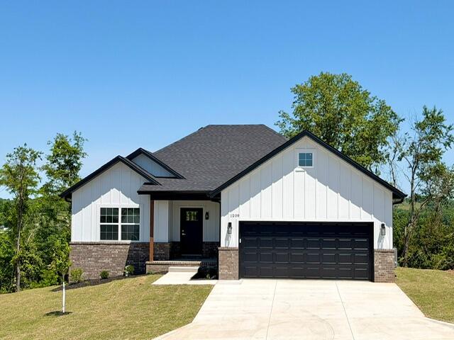 1209 W Pebblebrooke Drive, Ozark MO 65721