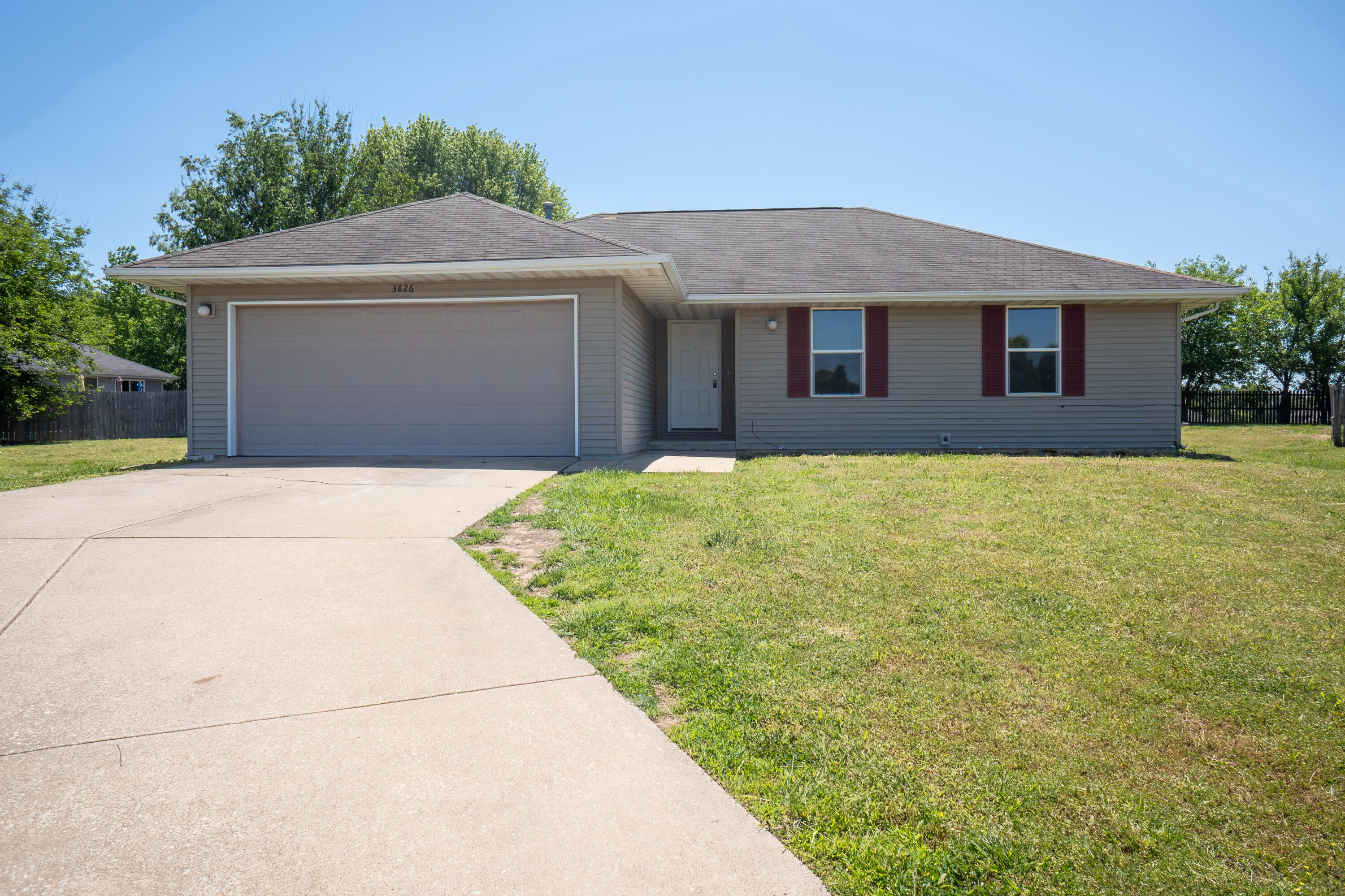 3826 S Lexus Court, Springfield MO 65807