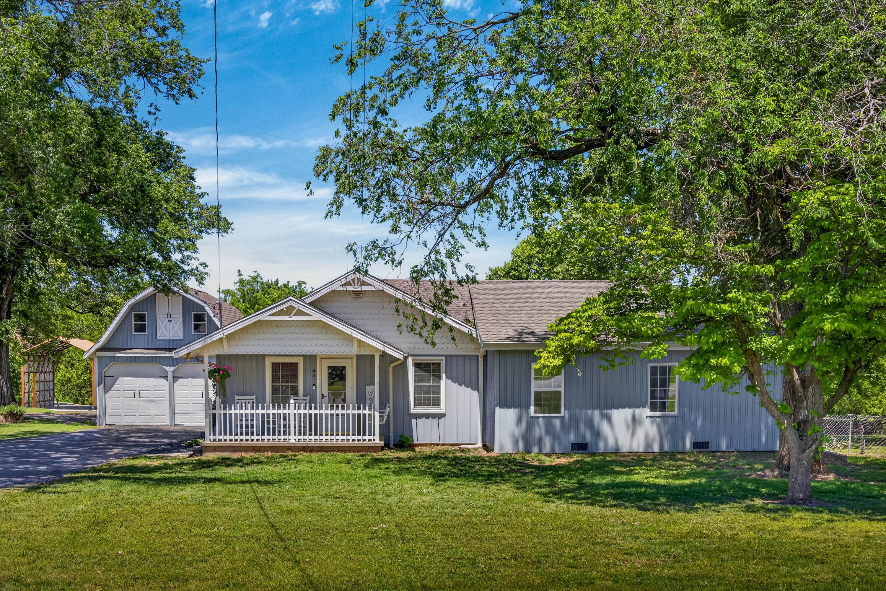 441 W Farm Road 96, Springfield MO 65803