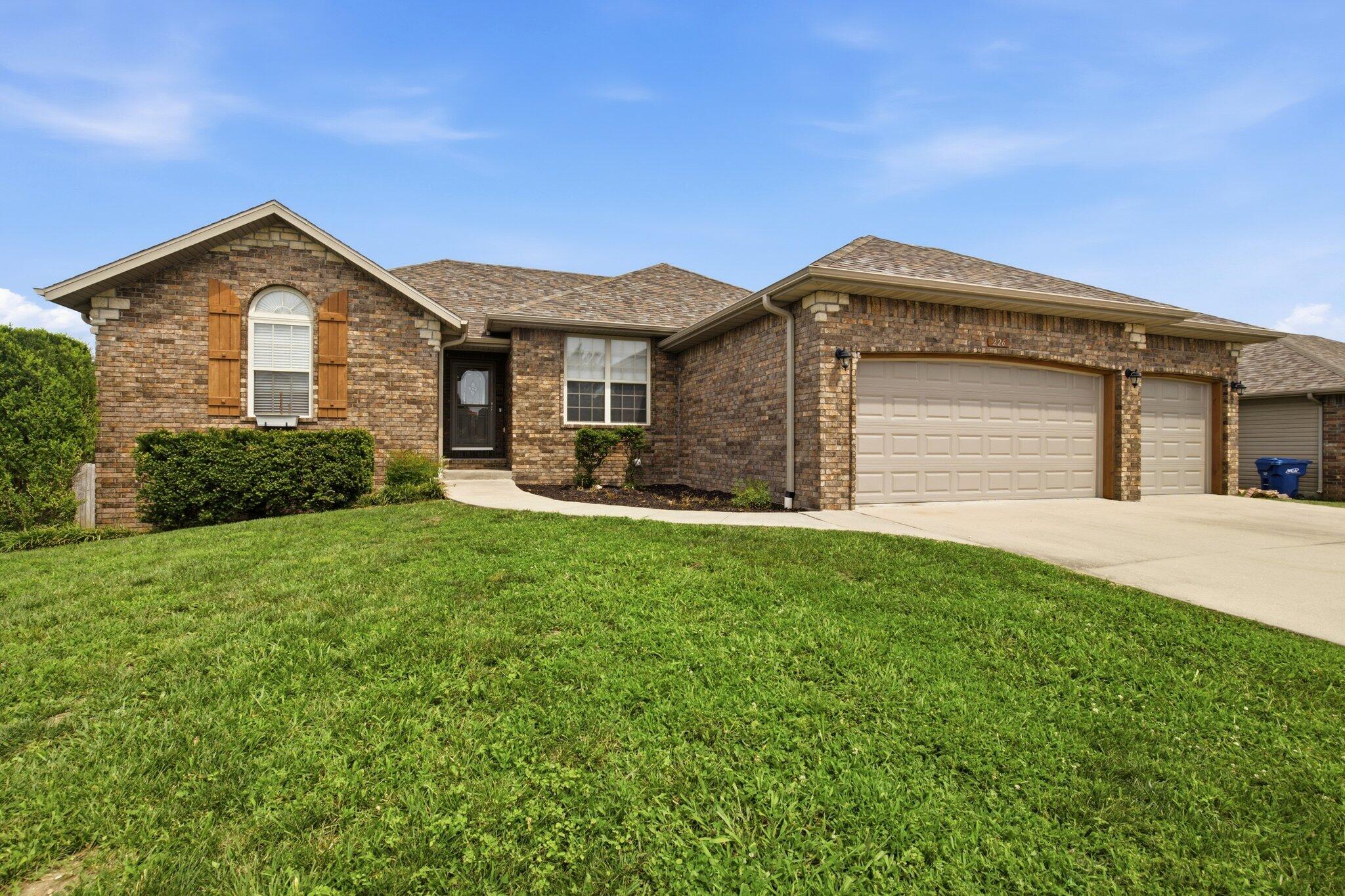 226 N Ladera Drive, Republic MO 65738