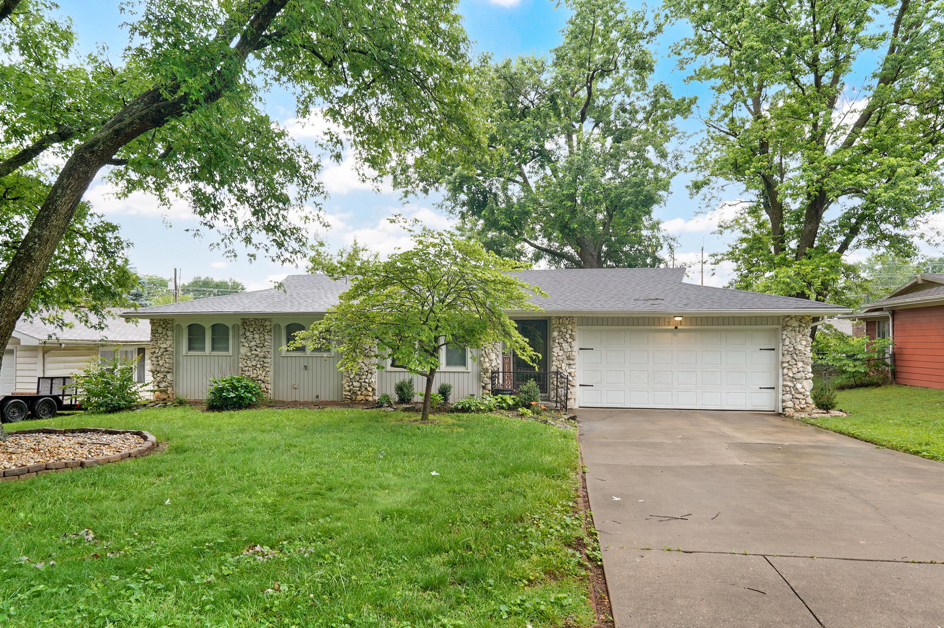 2445 S Ferguson Avenue, Springfield MO 65807